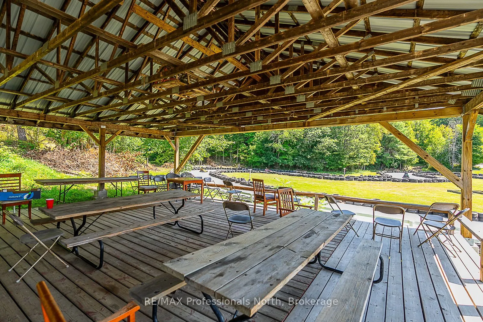 1063 RAVINE Road