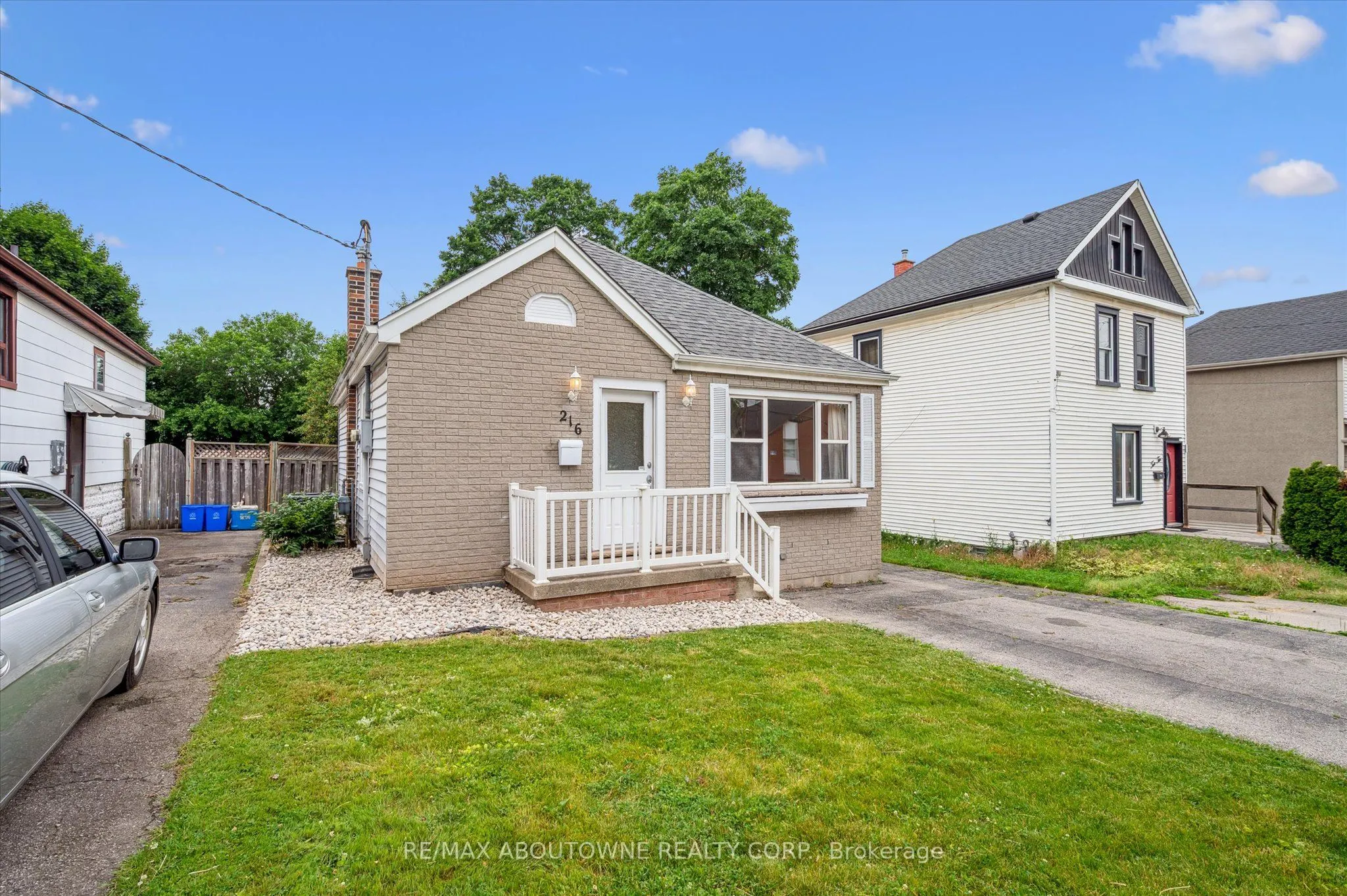 216 Bell Avenue