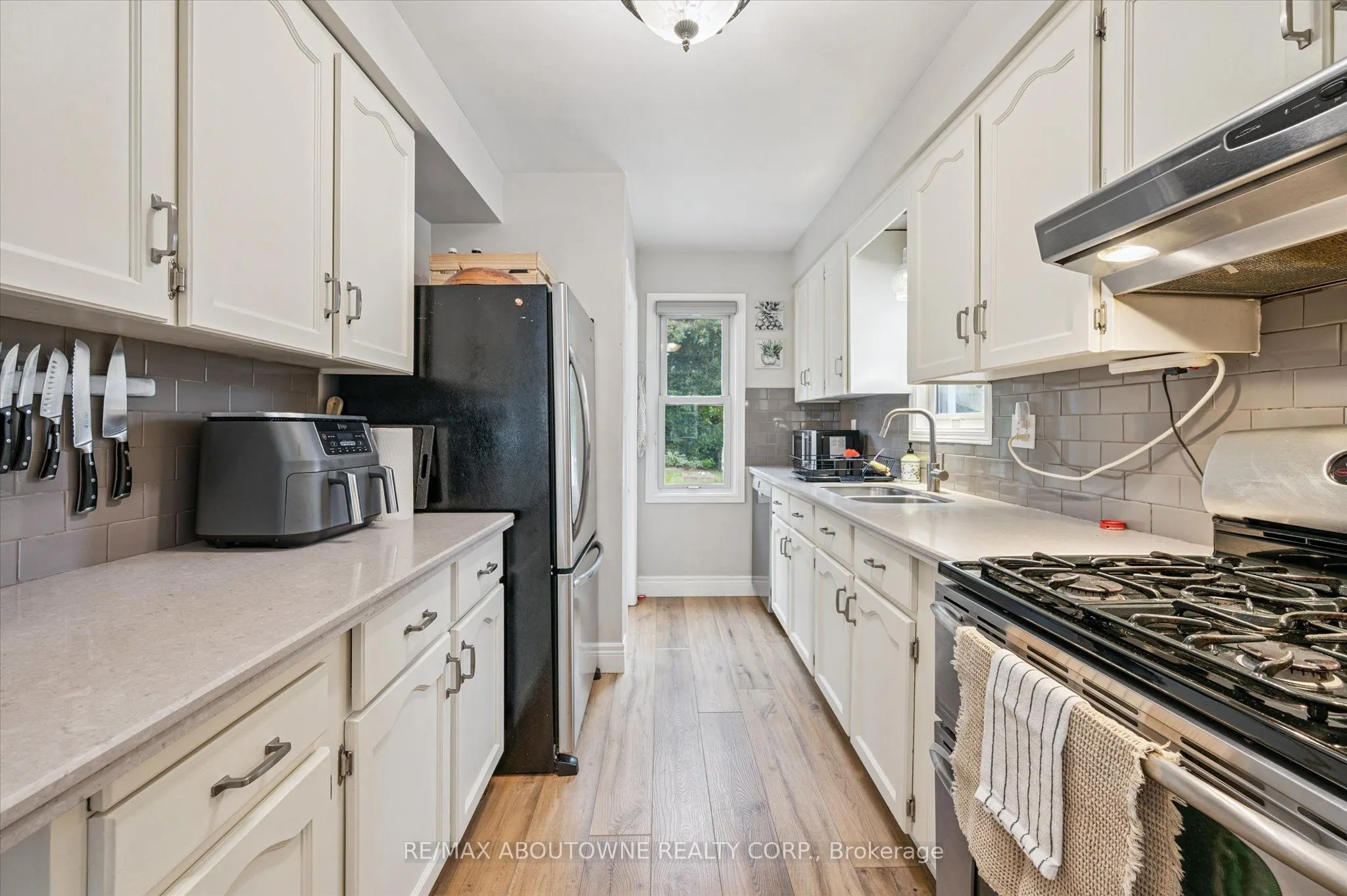 216 Bell Avenue