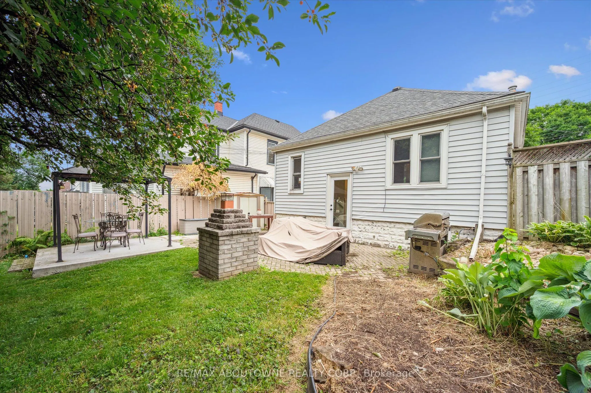 216 Bell Avenue