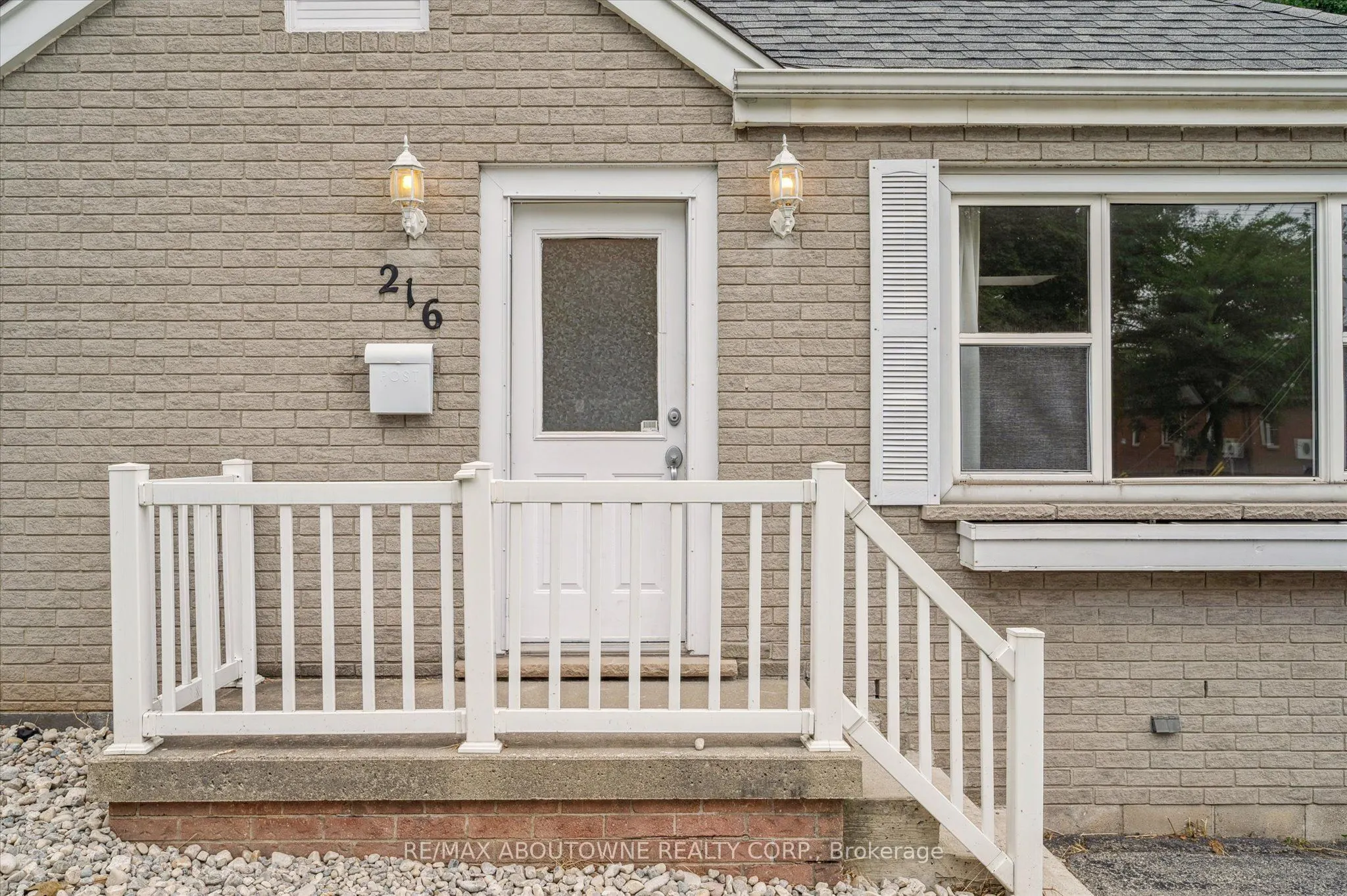 216 Bell Avenue