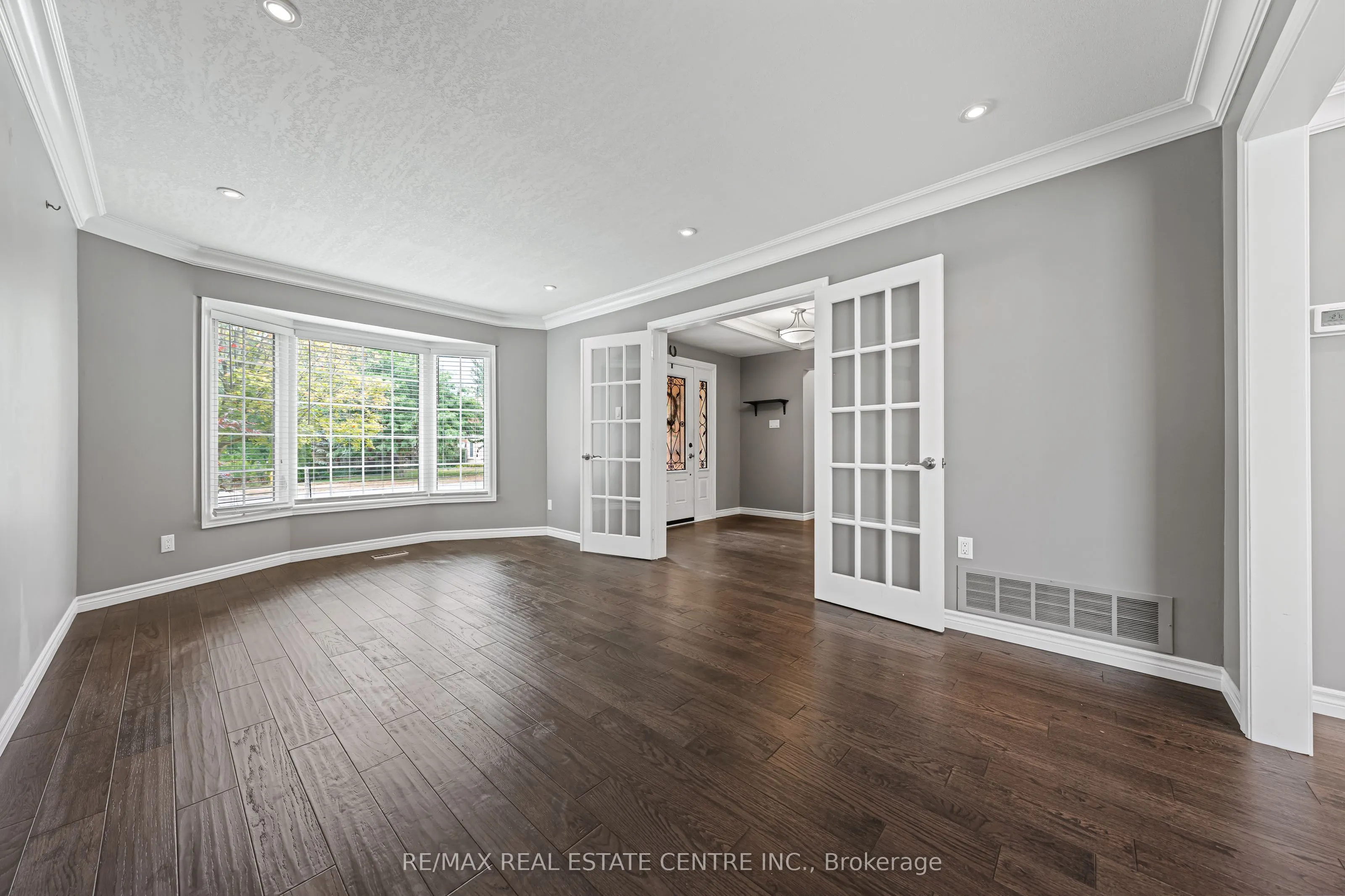 163 GLENVALLEY Drive