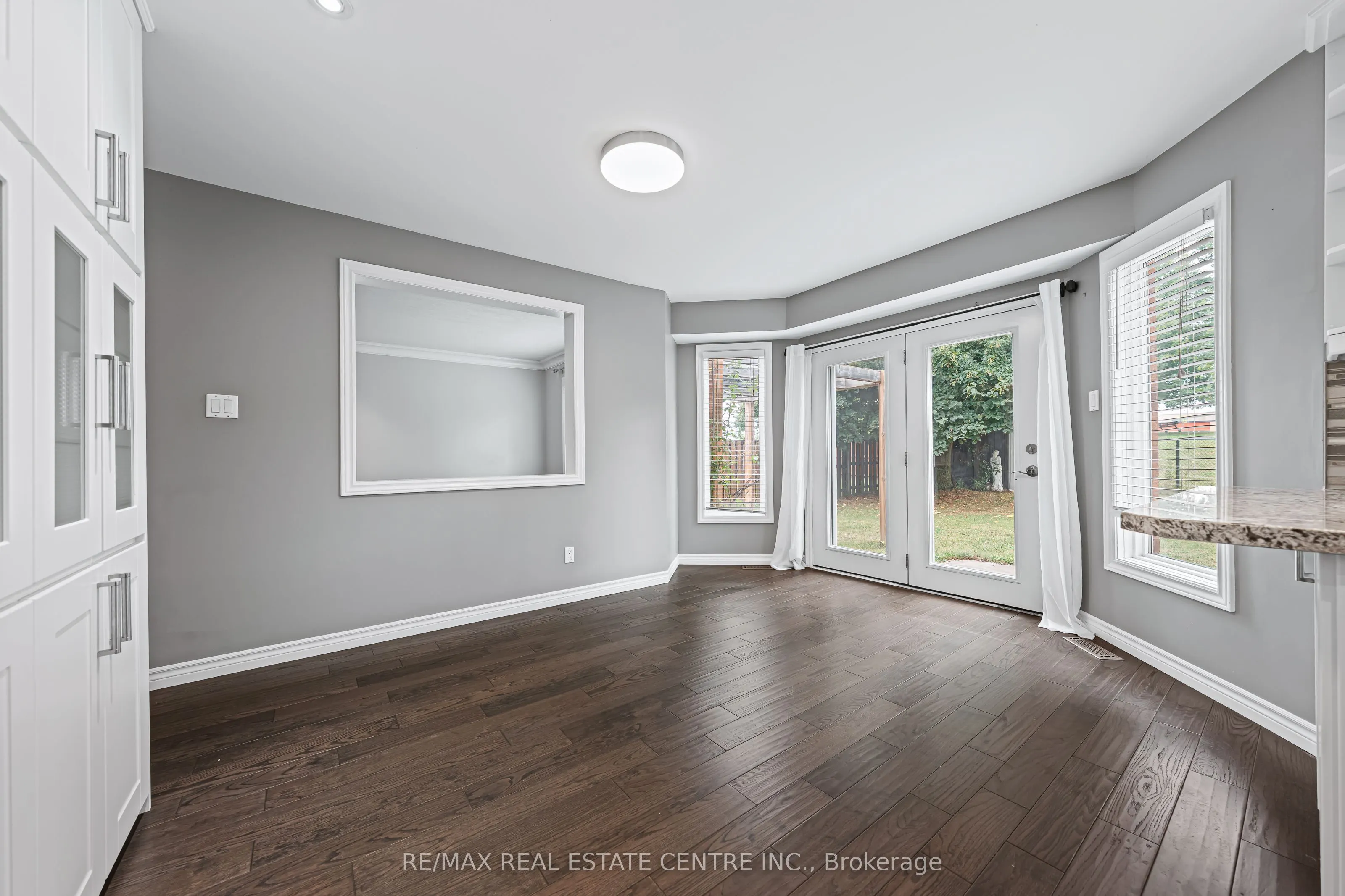 163 GLENVALLEY Drive