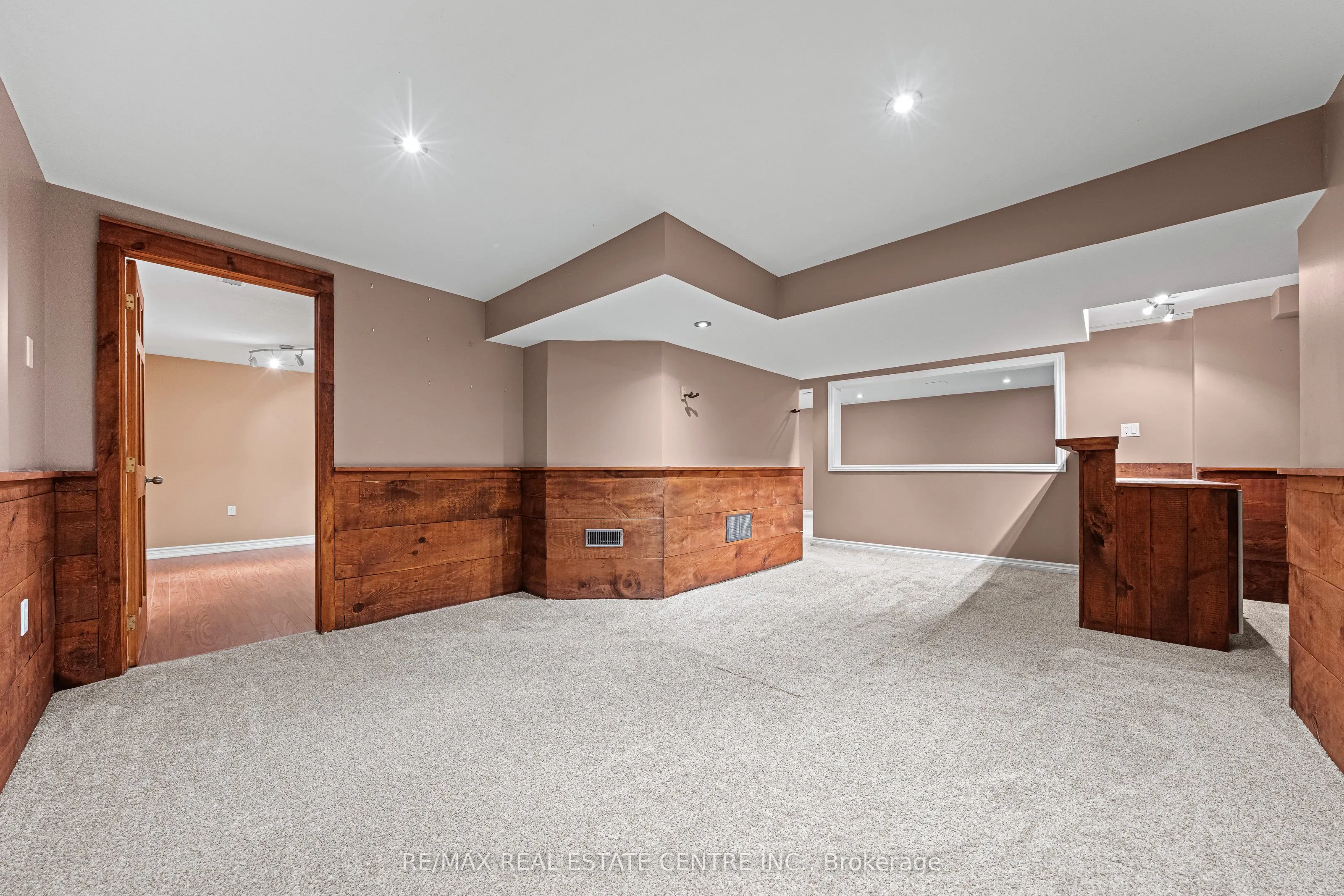 163 GLENVALLEY Drive