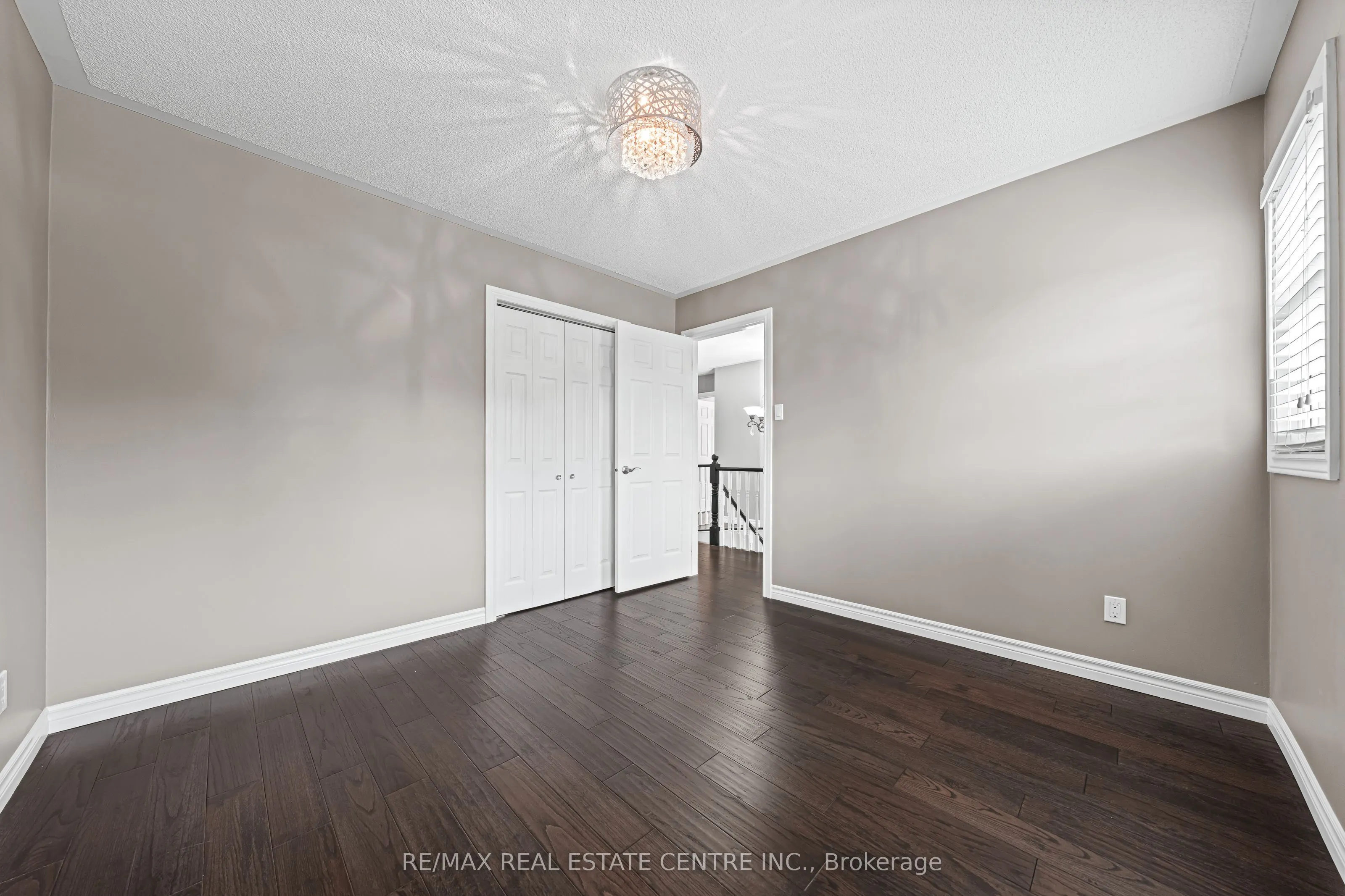163 GLENVALLEY Drive