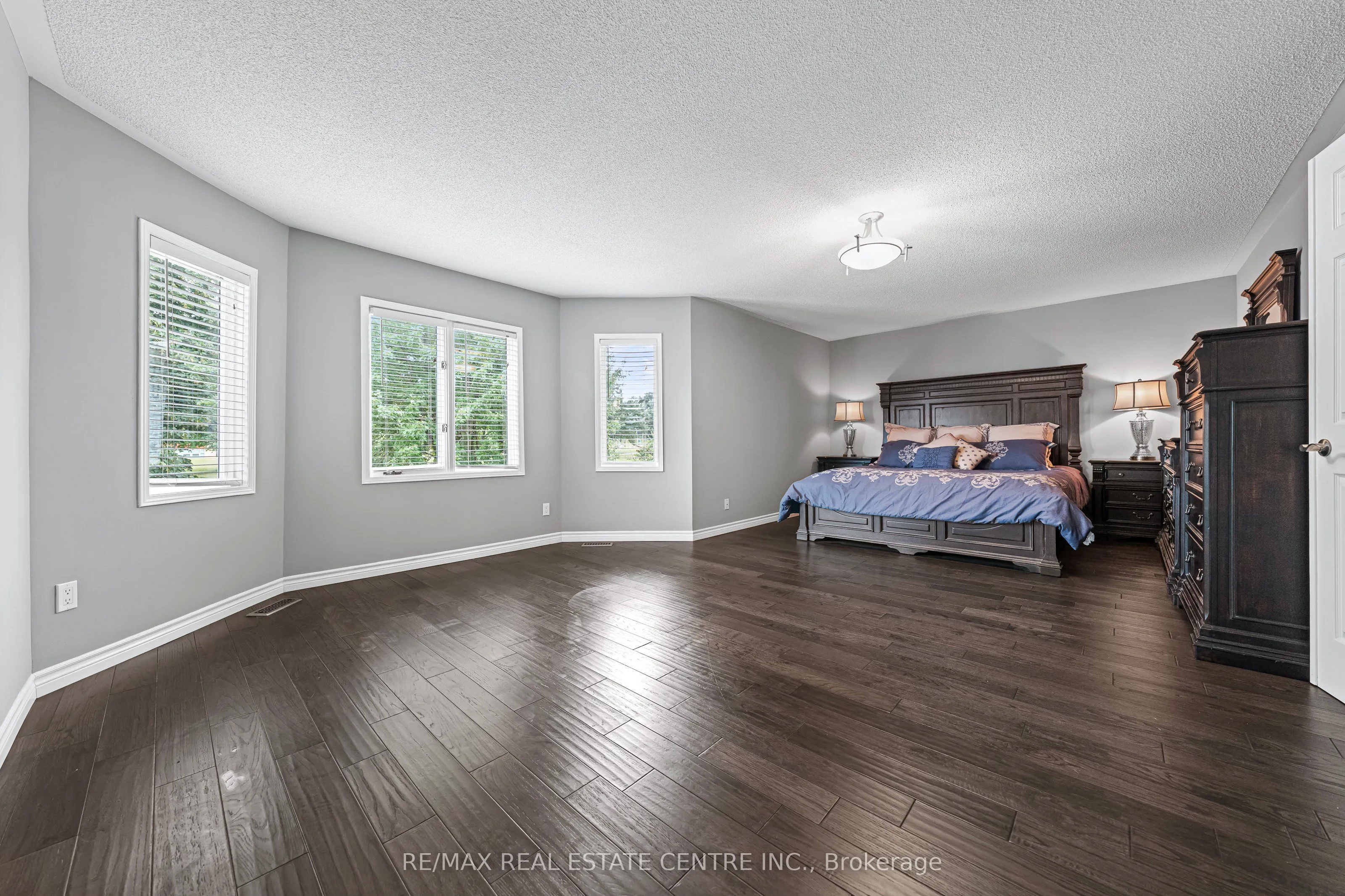 163 GLENVALLEY Drive