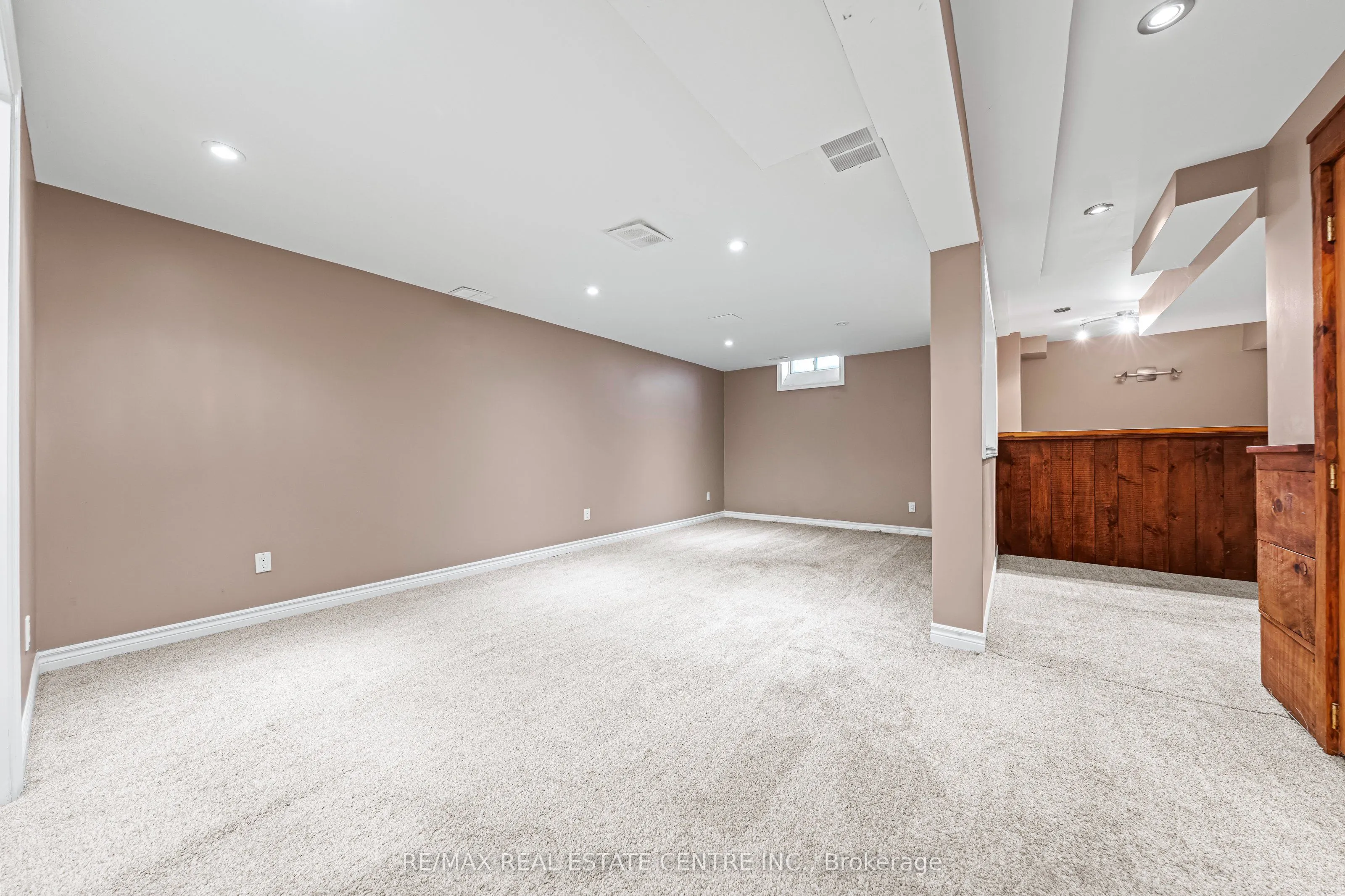 163 GLENVALLEY Drive