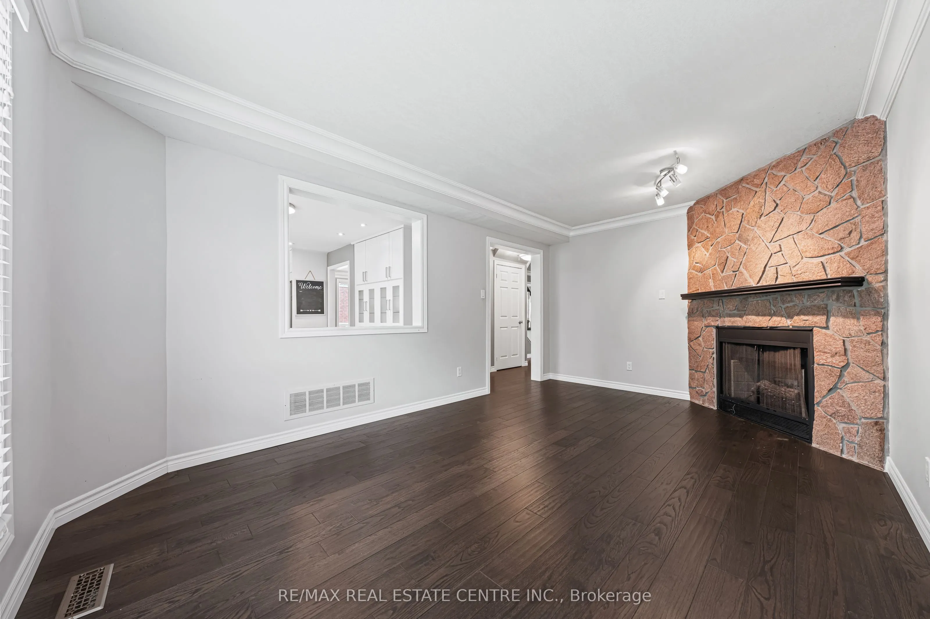 163 GLENVALLEY Drive