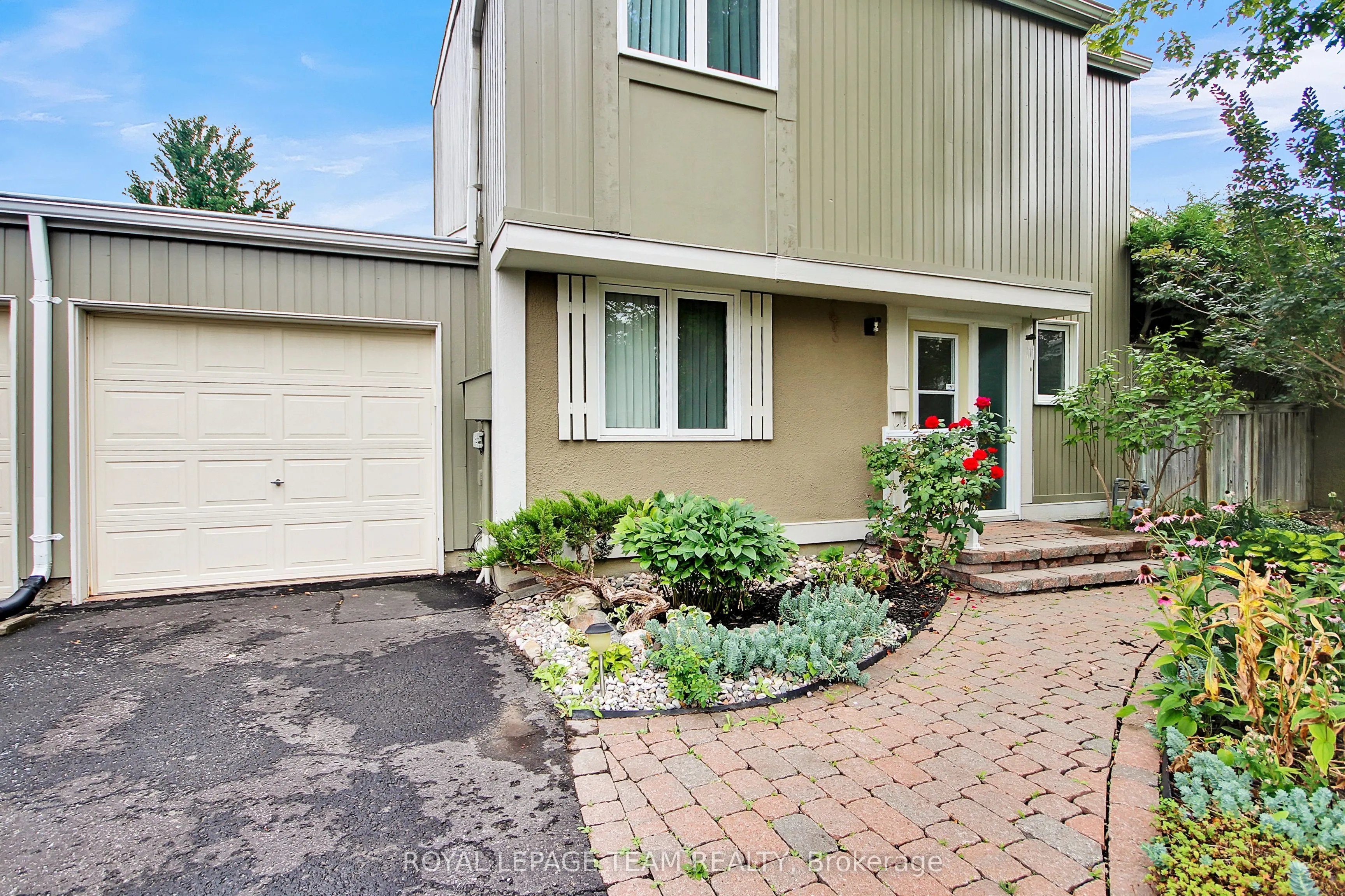 26 Jackson Court, #26