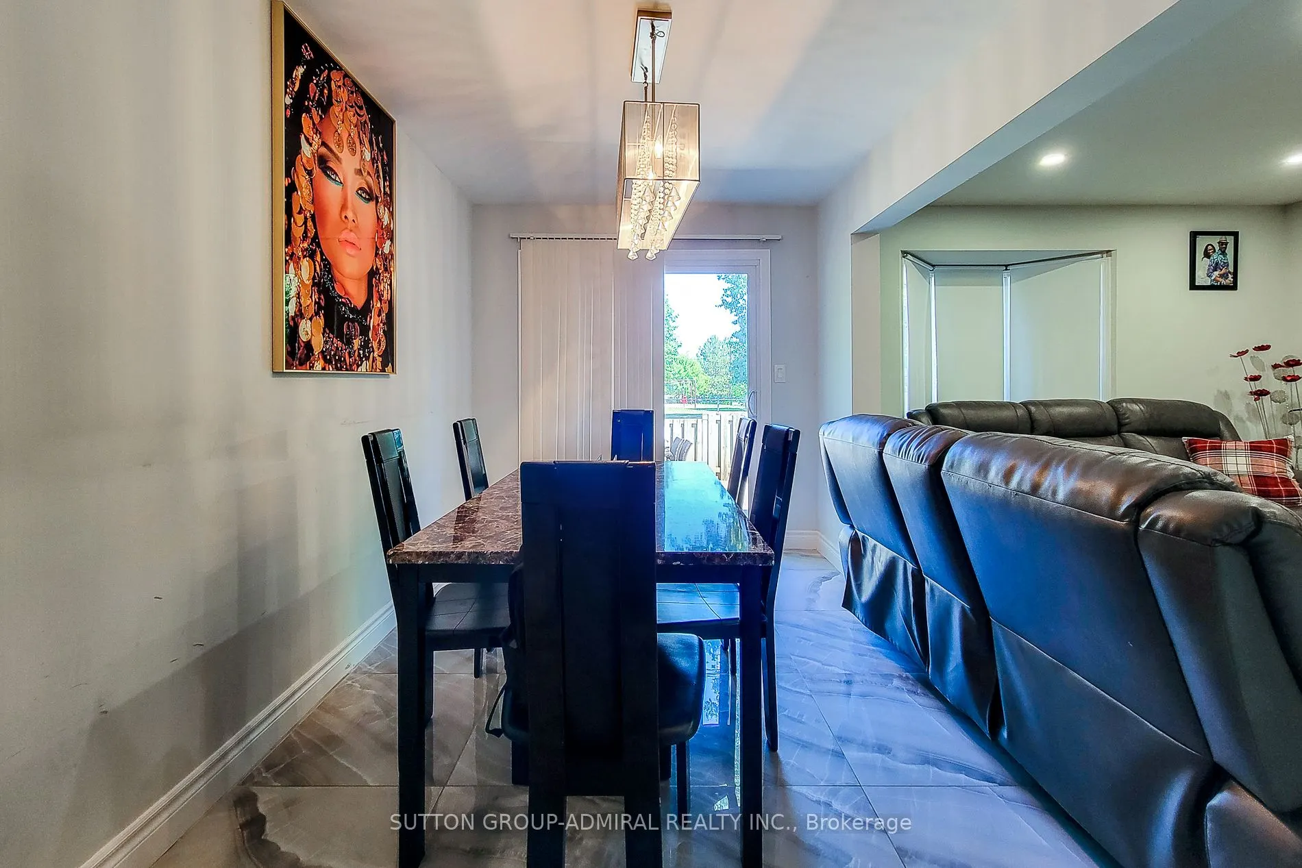 2 Royalwood Court, #52