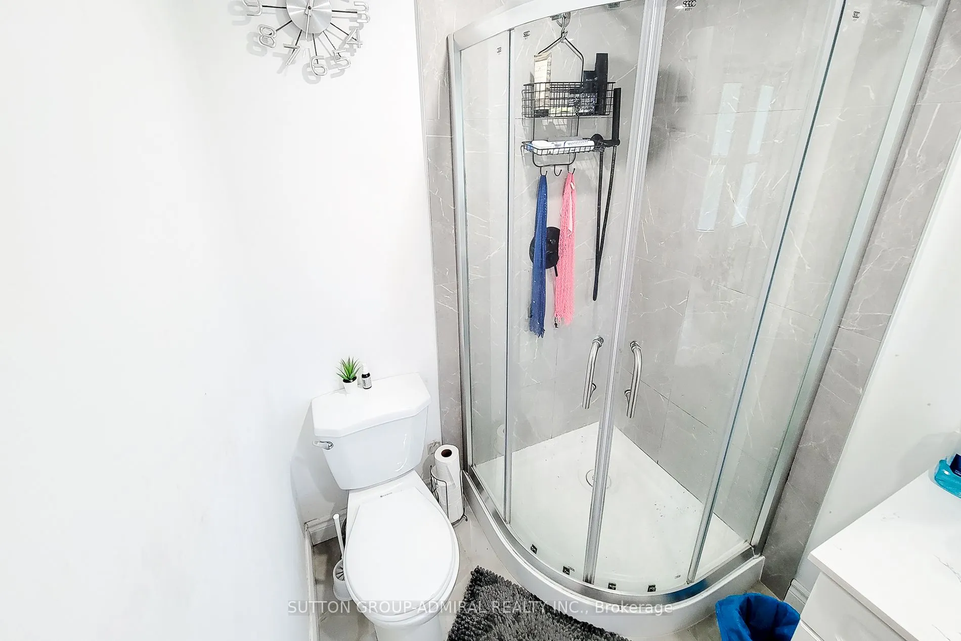 2 Royalwood Court, #52