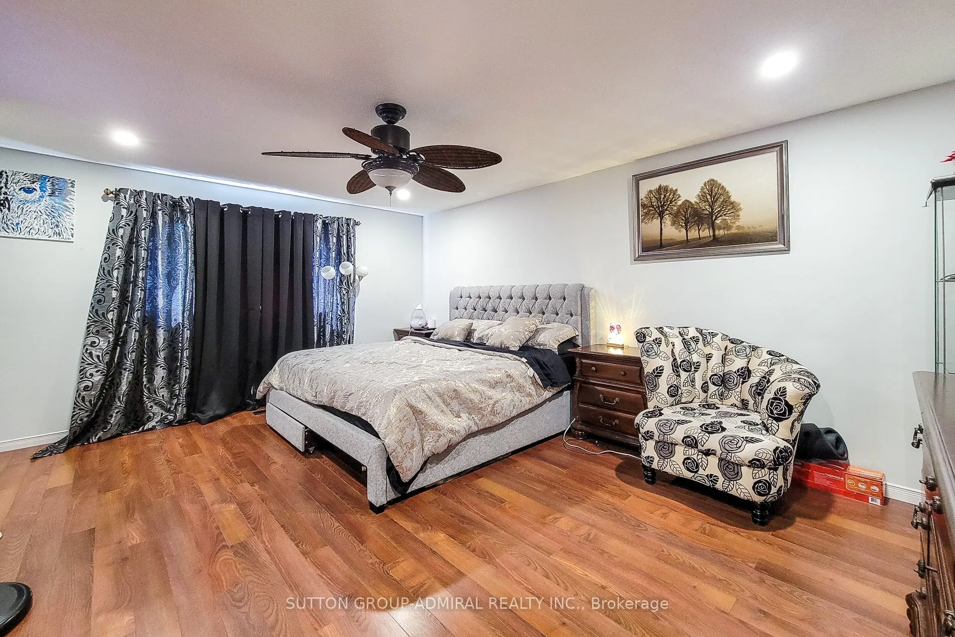 2 Royalwood Court, #52