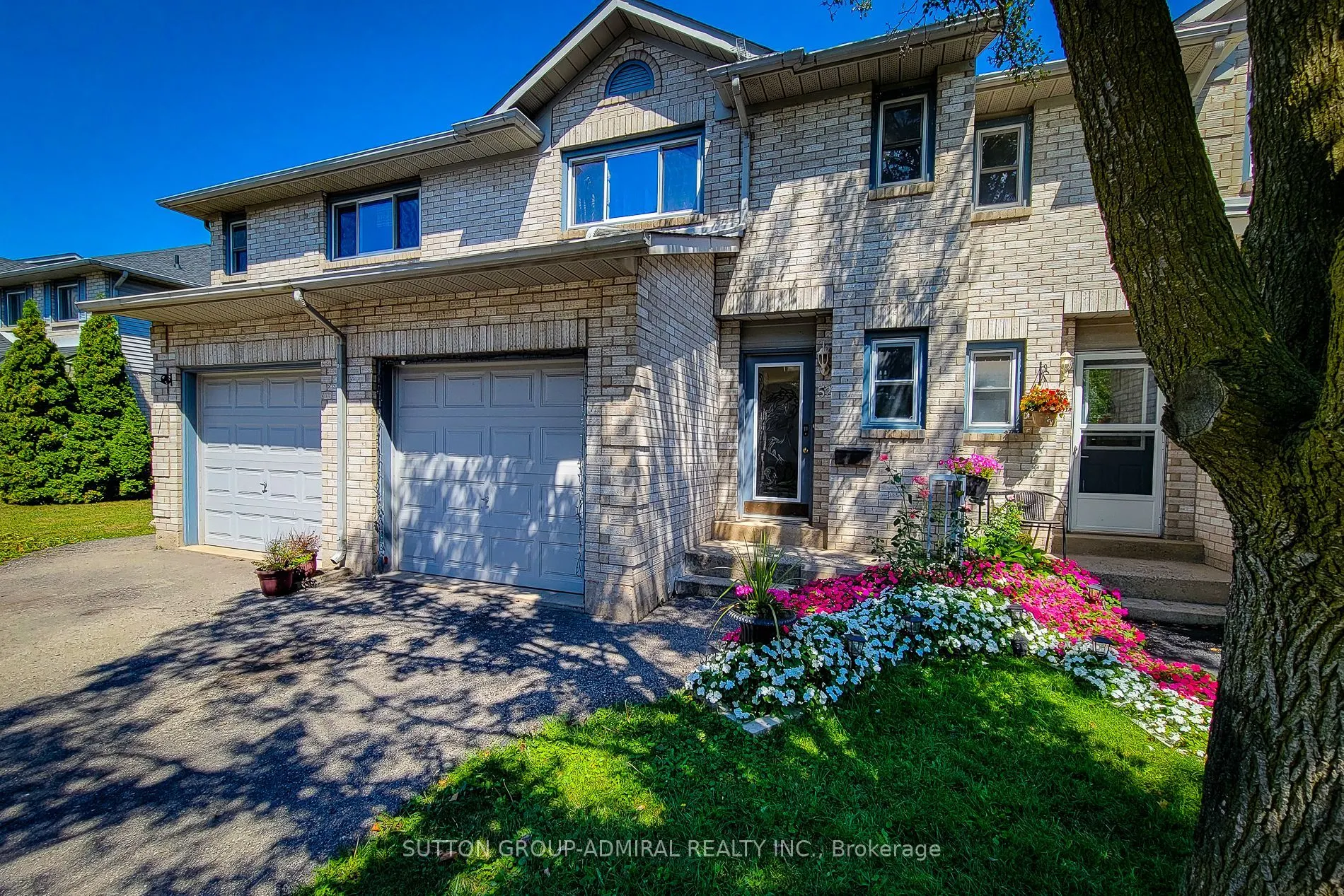 2 Royalwood Court, #52