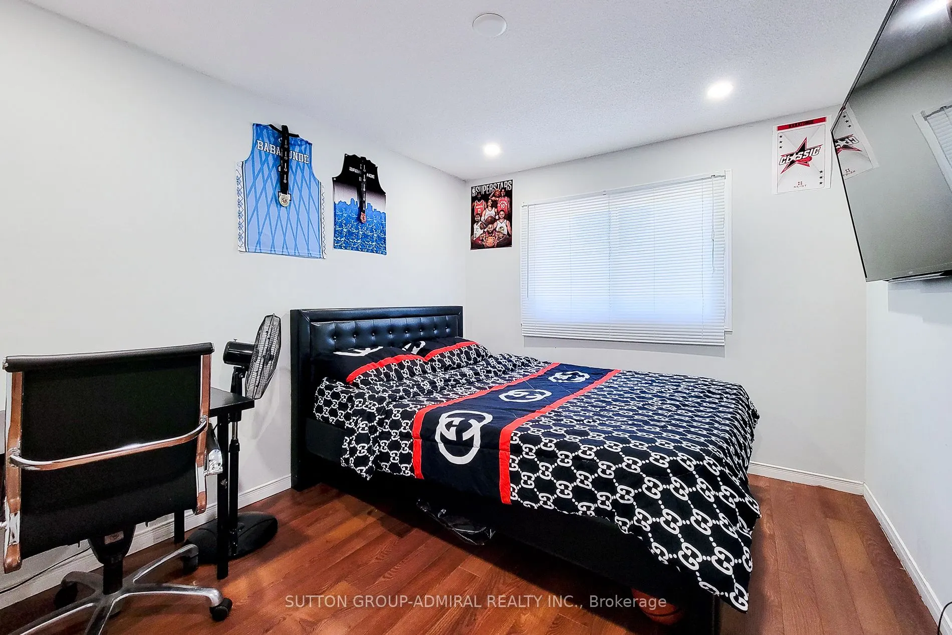 2 Royalwood Court, #52