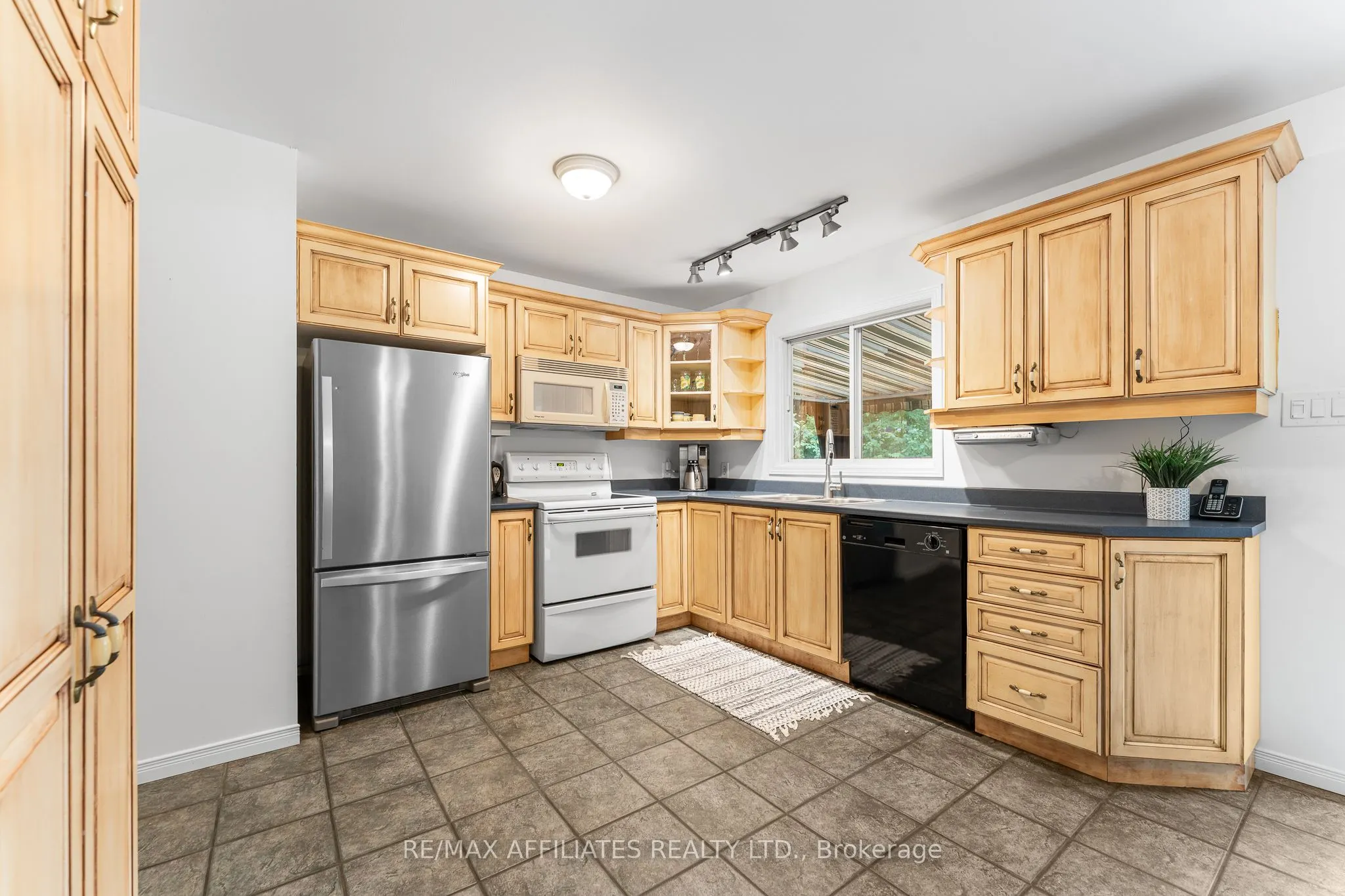 3662 Forestview Lane