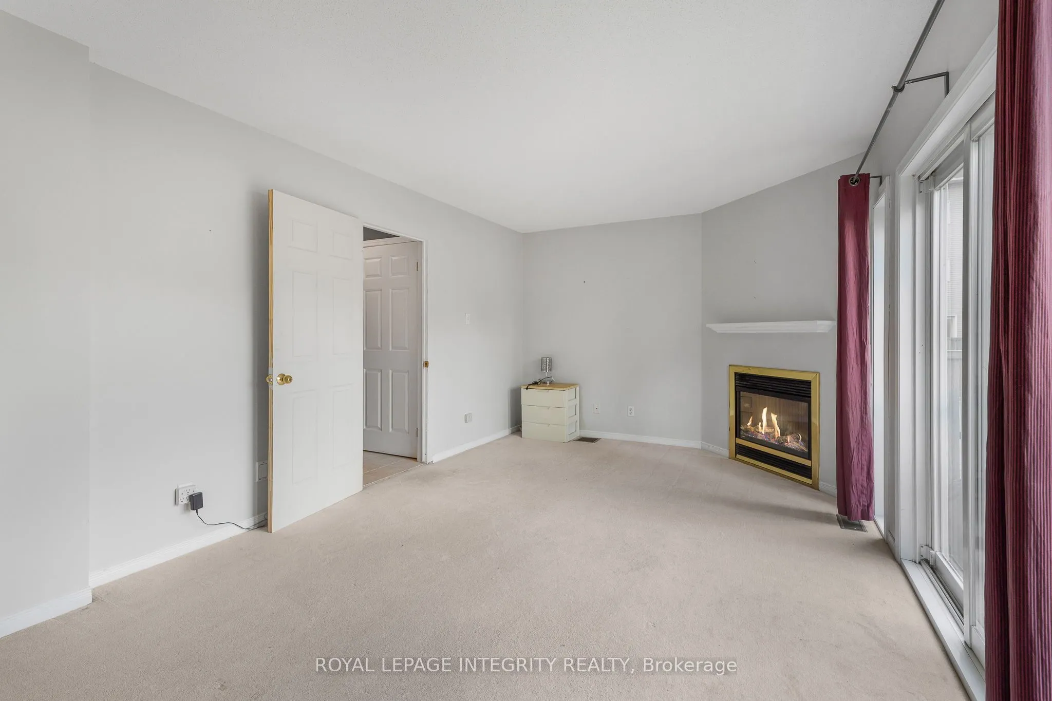 111 Arcola Private