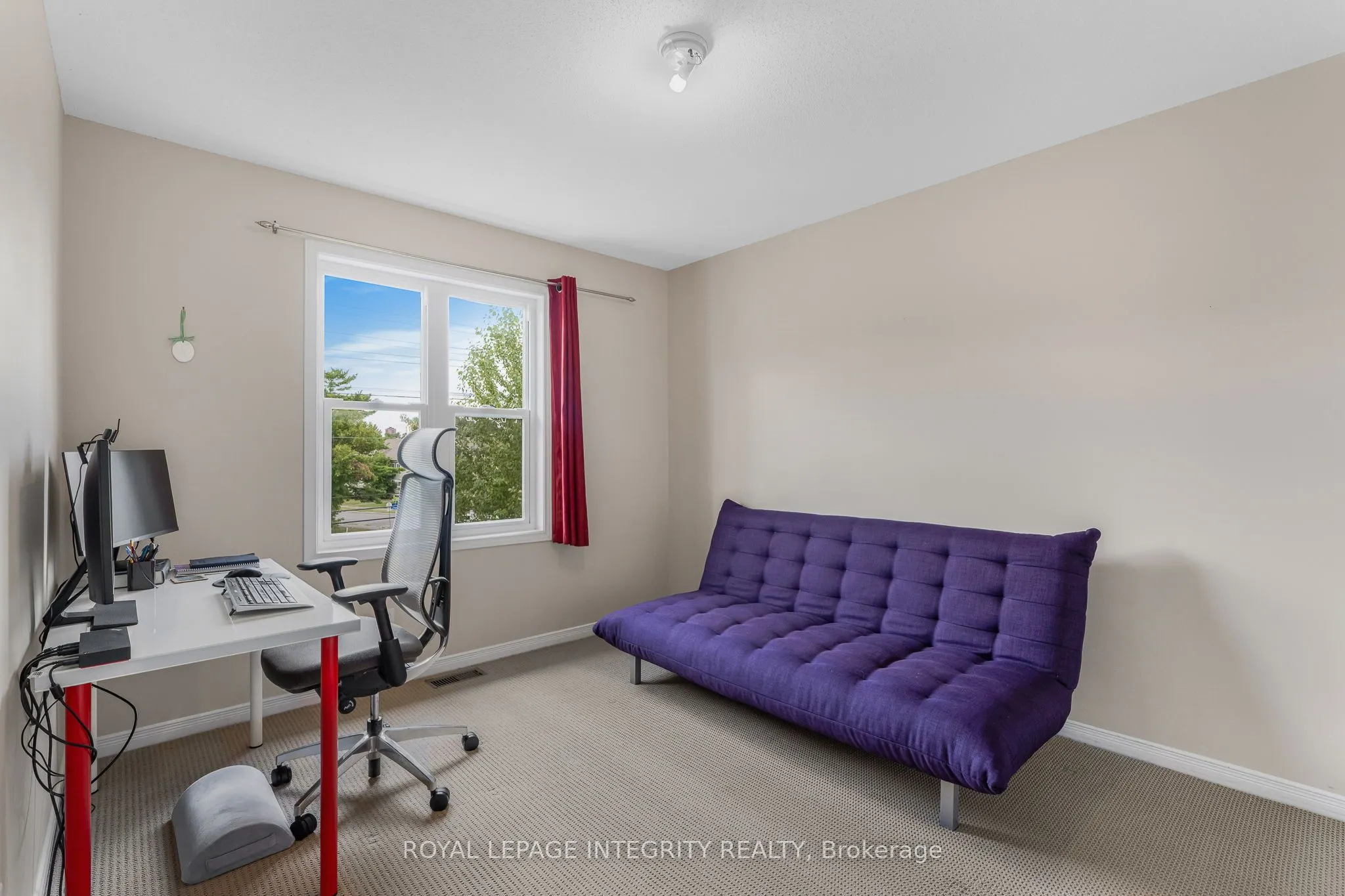 111 Arcola Private