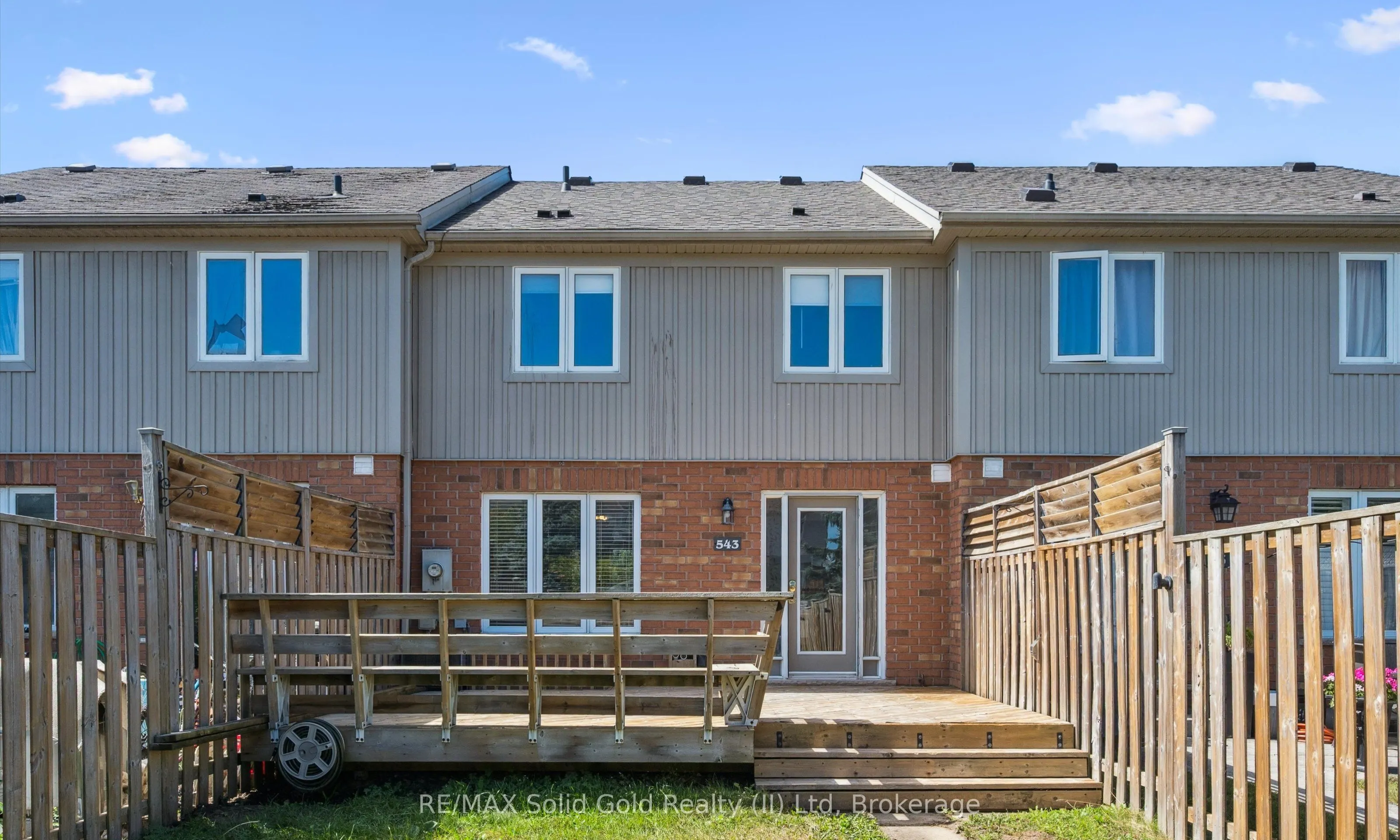 543 Victoria Road N
