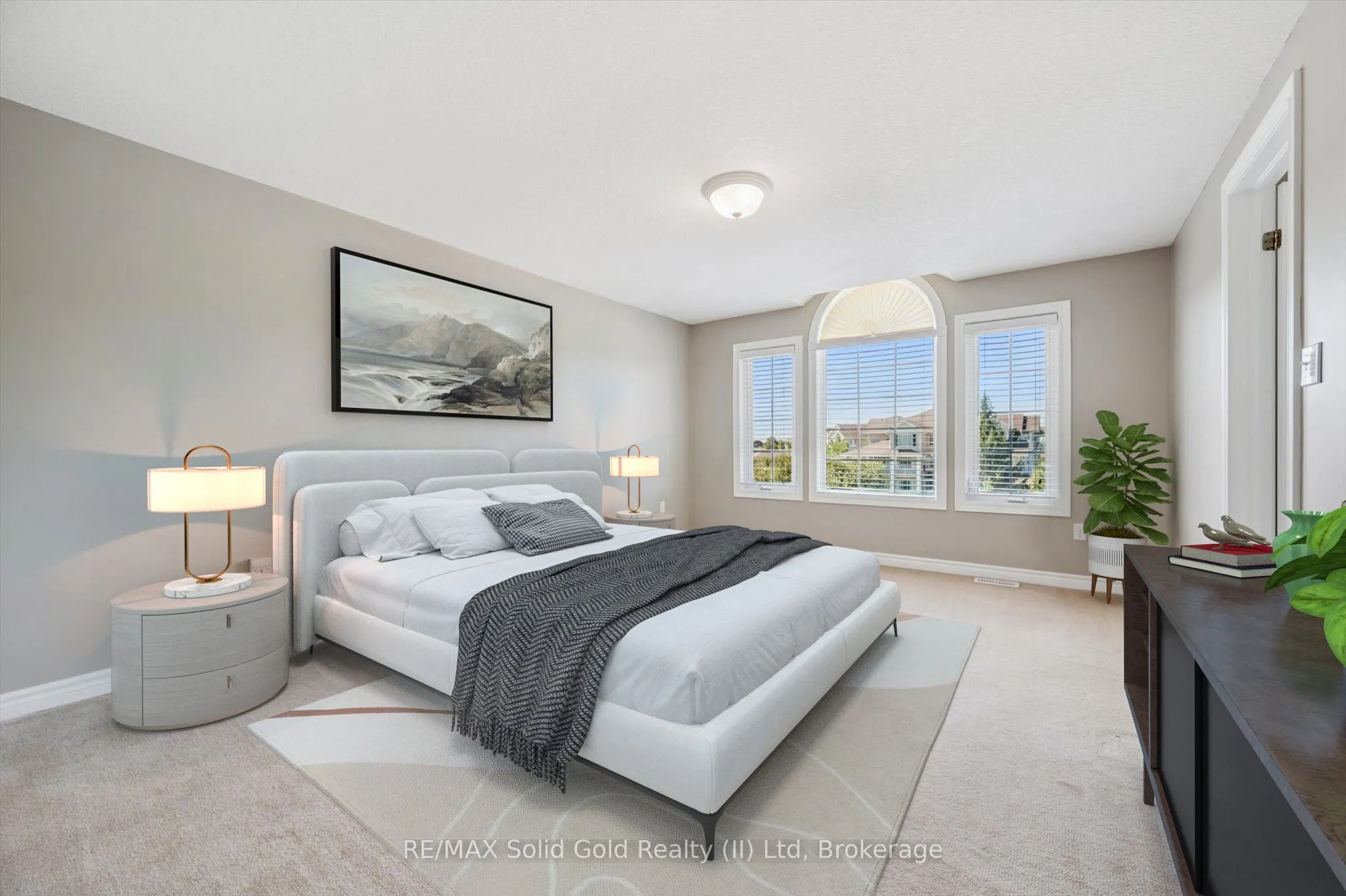 543 Victoria Road N