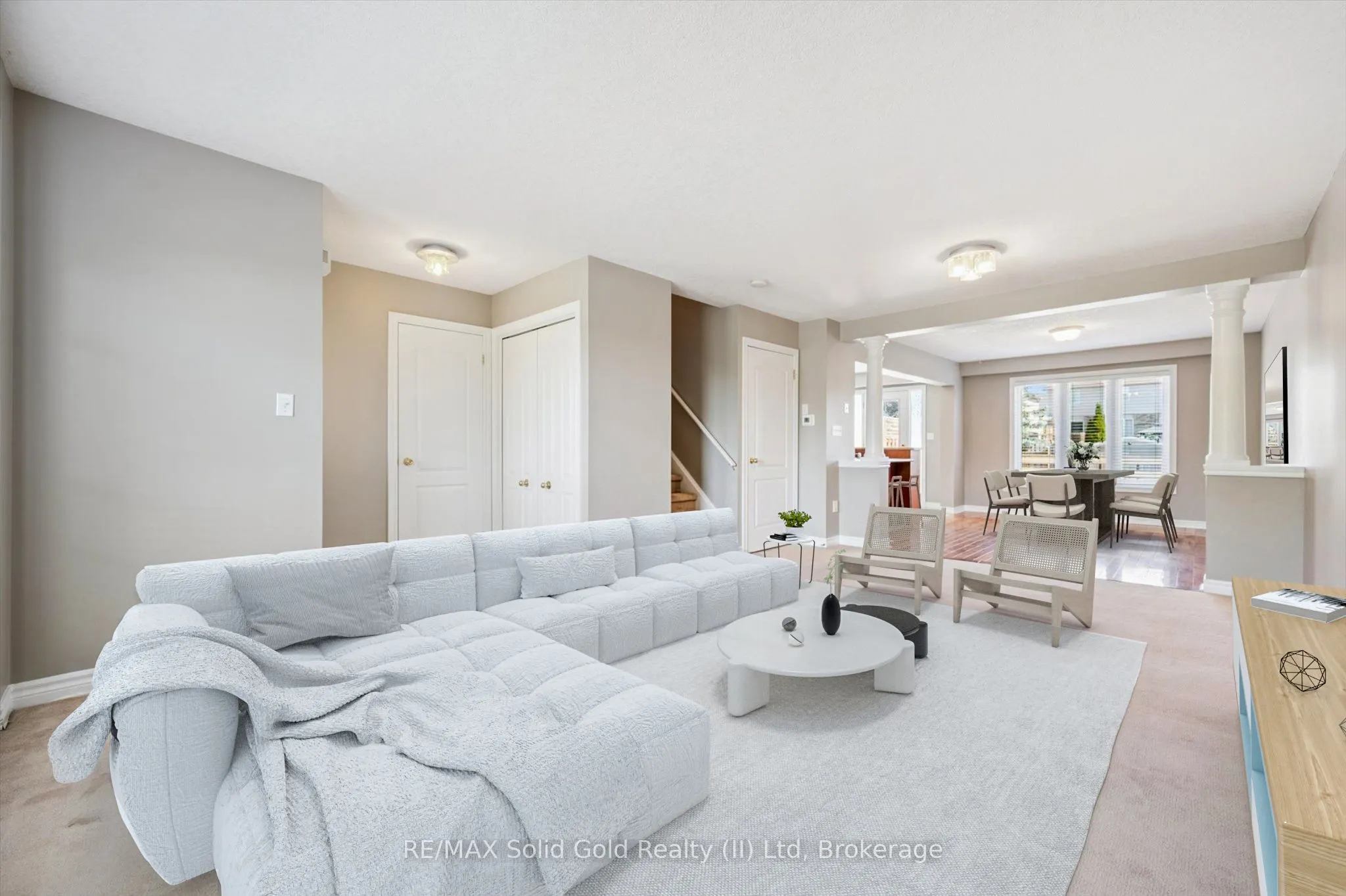 543 Victoria Road N
