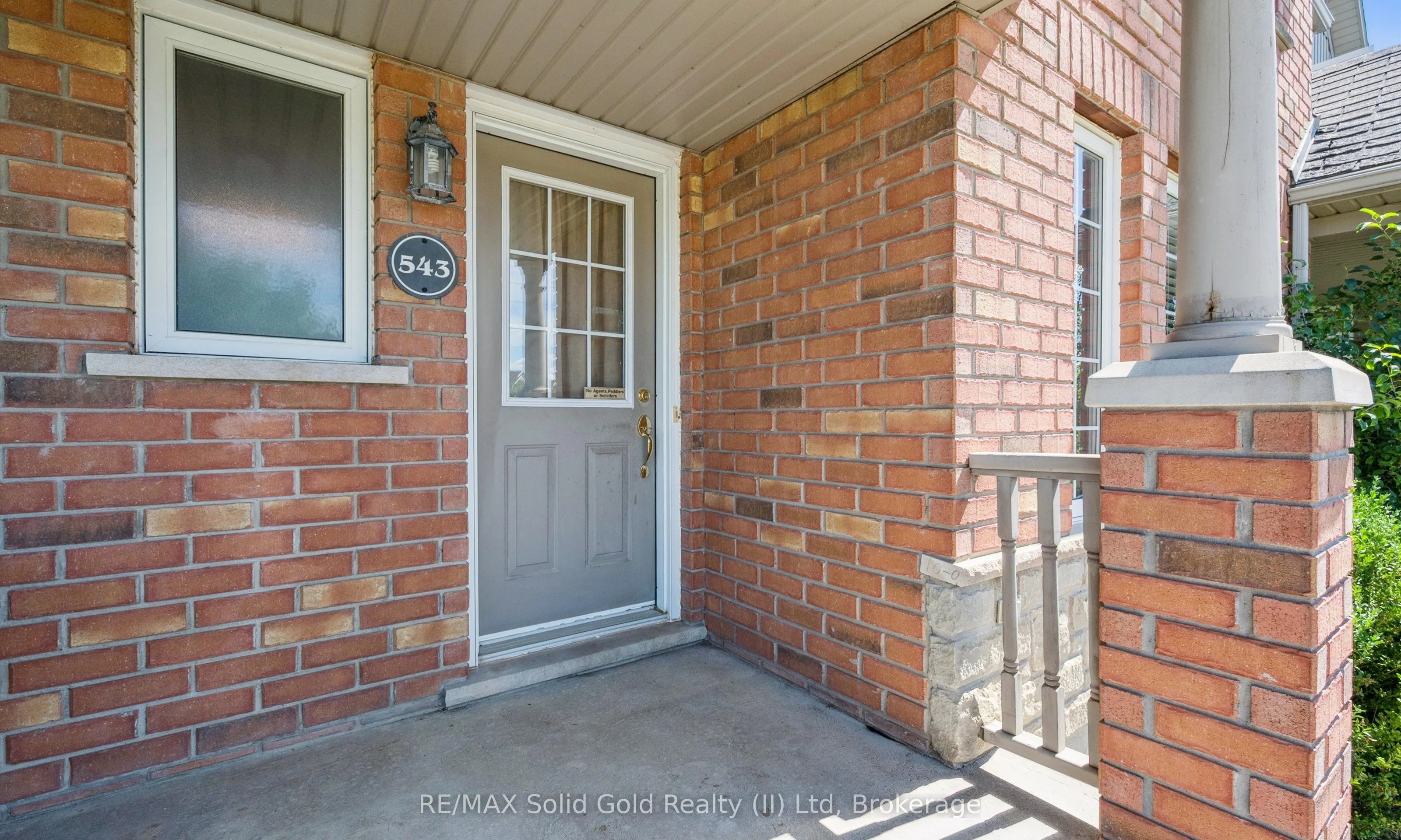543 Victoria Road N