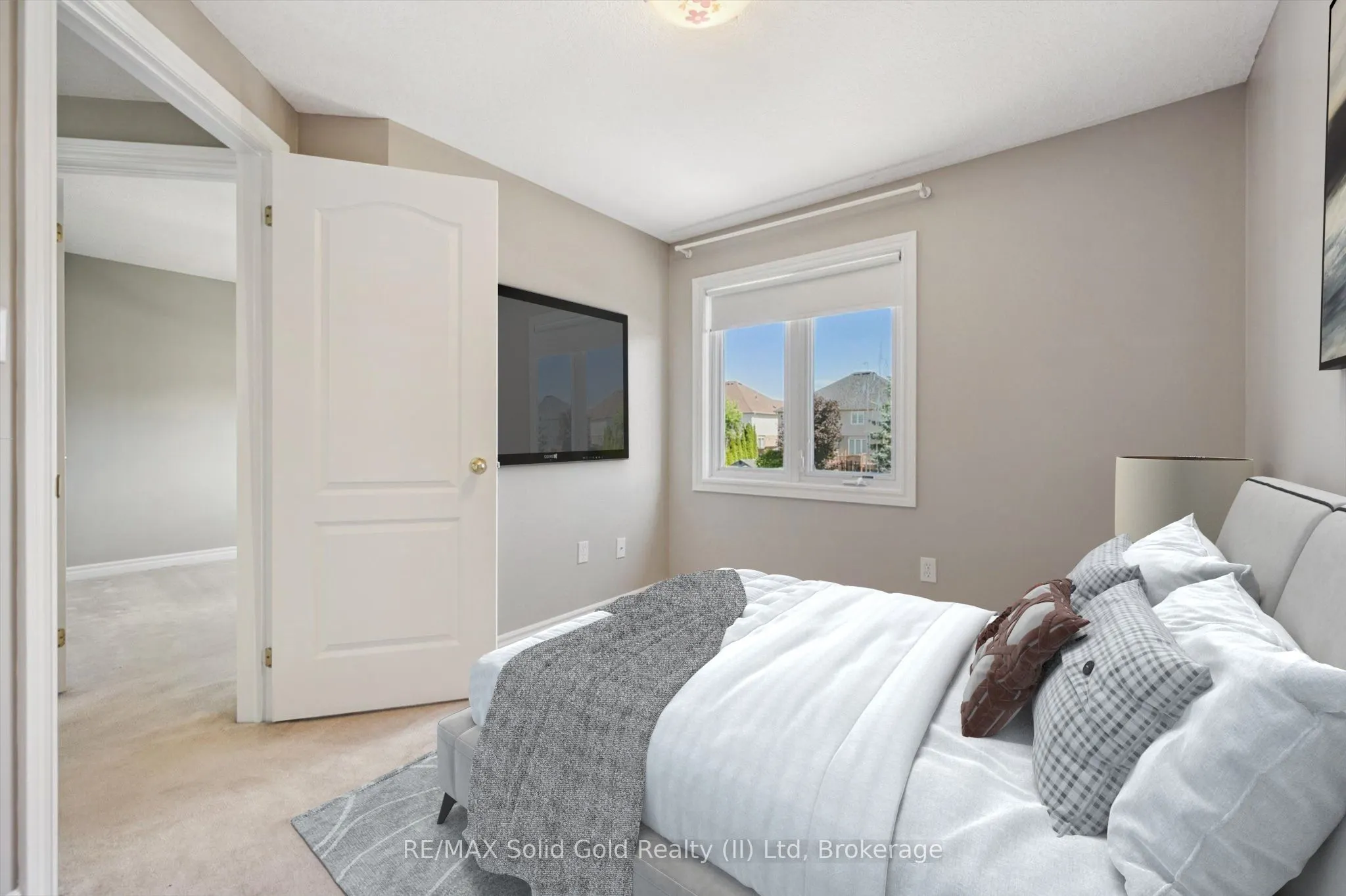 543 Victoria Road N