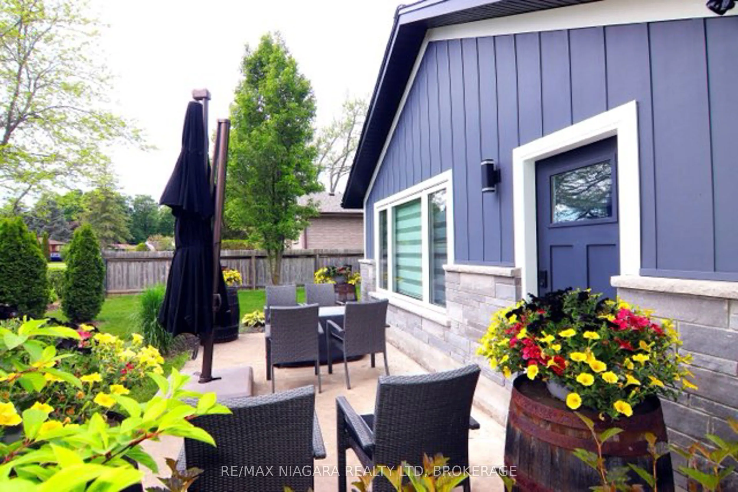 3886 GLENVIEW Drive
