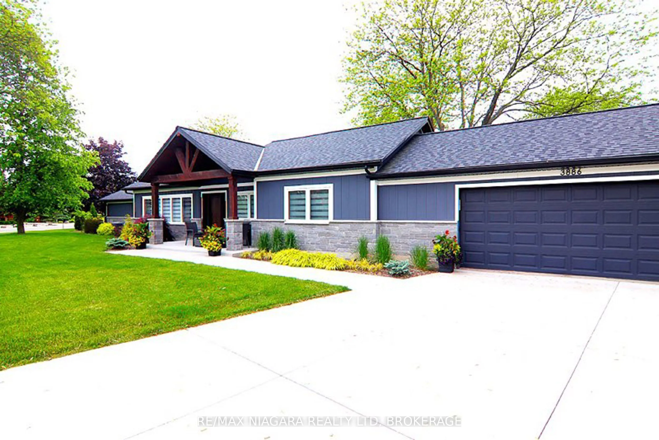 3886 GLENVIEW Drive