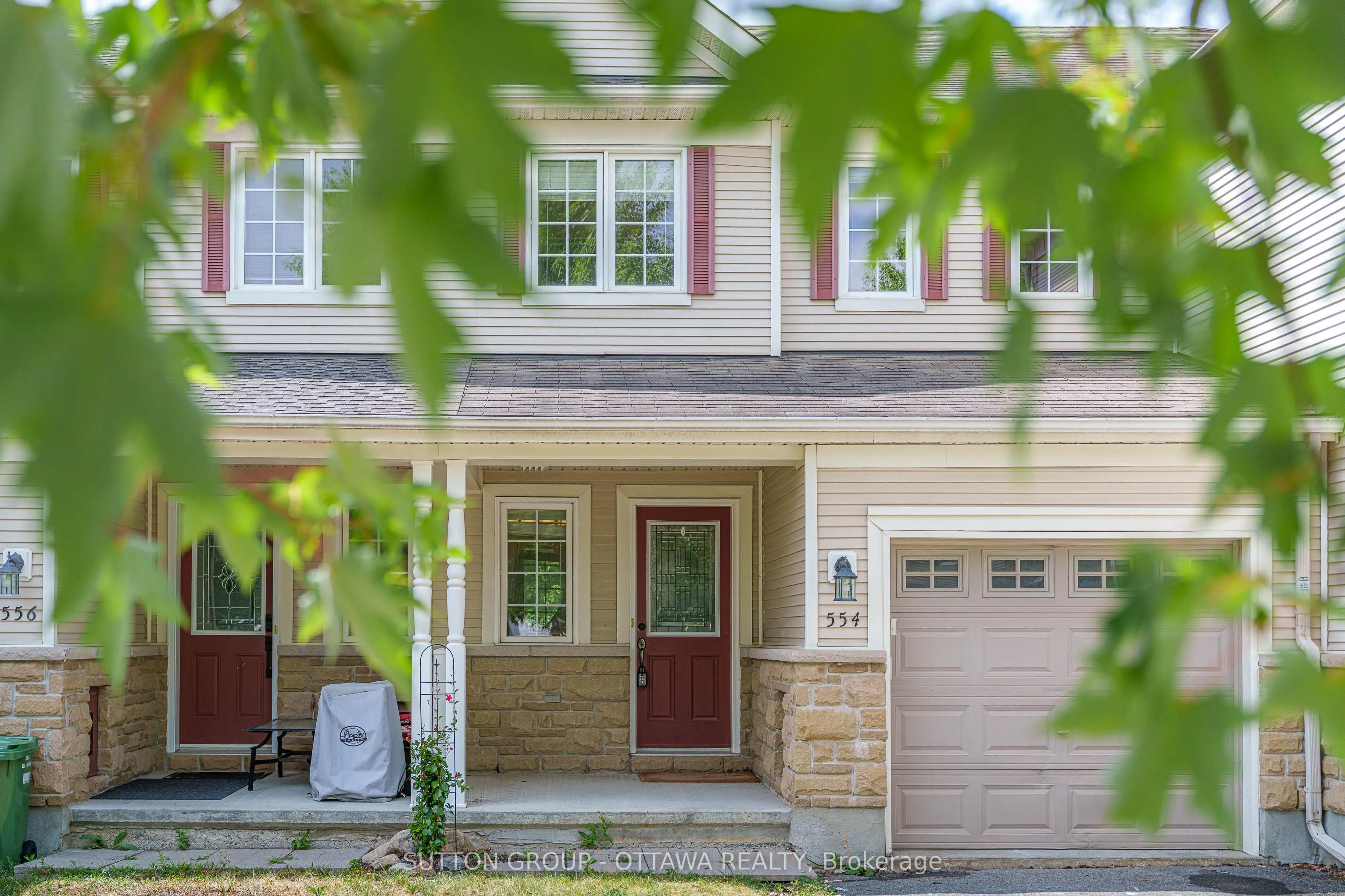 554 Ashbourne Crescent