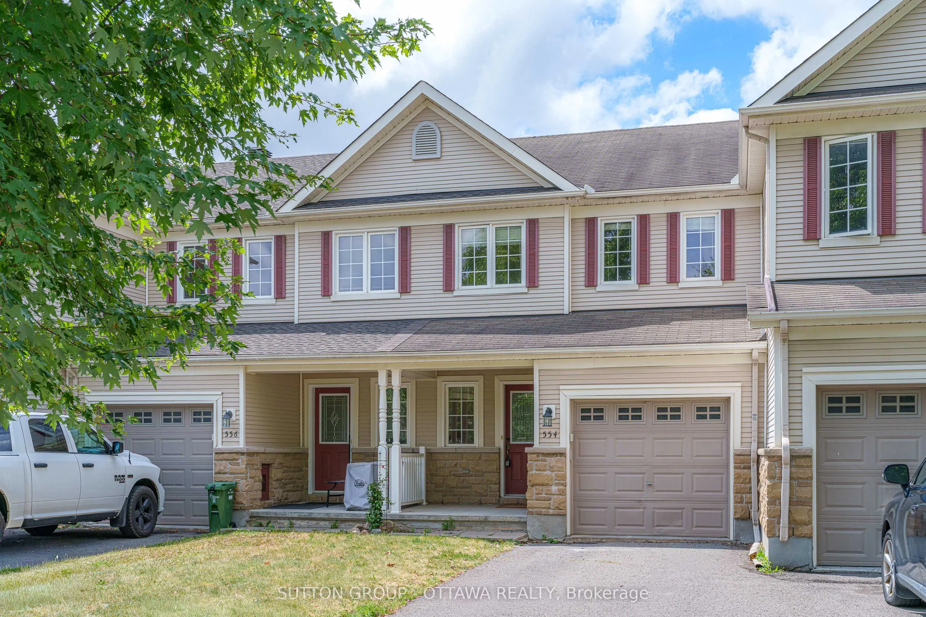 554 Ashbourne Crescent