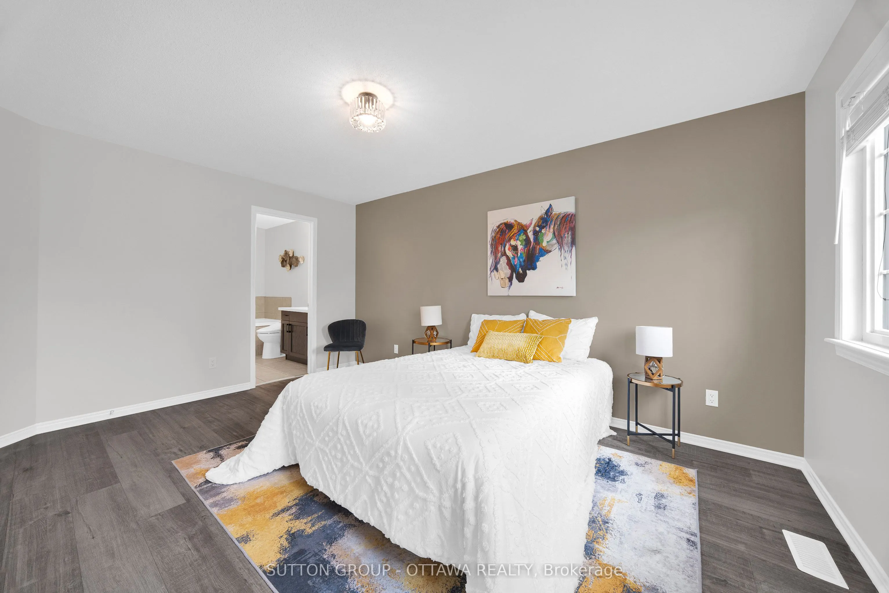 554 Ashbourne Crescent