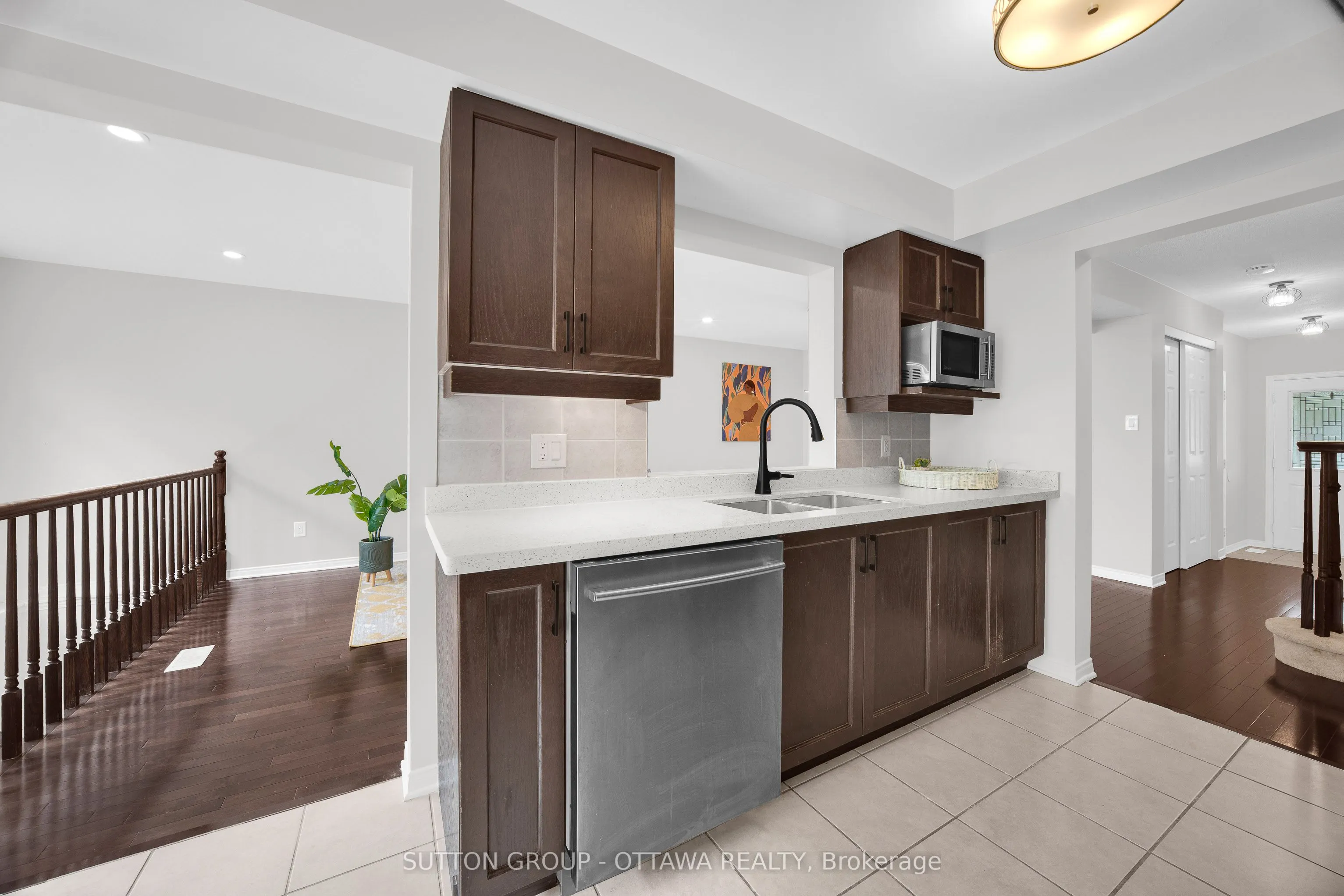 554 Ashbourne Crescent