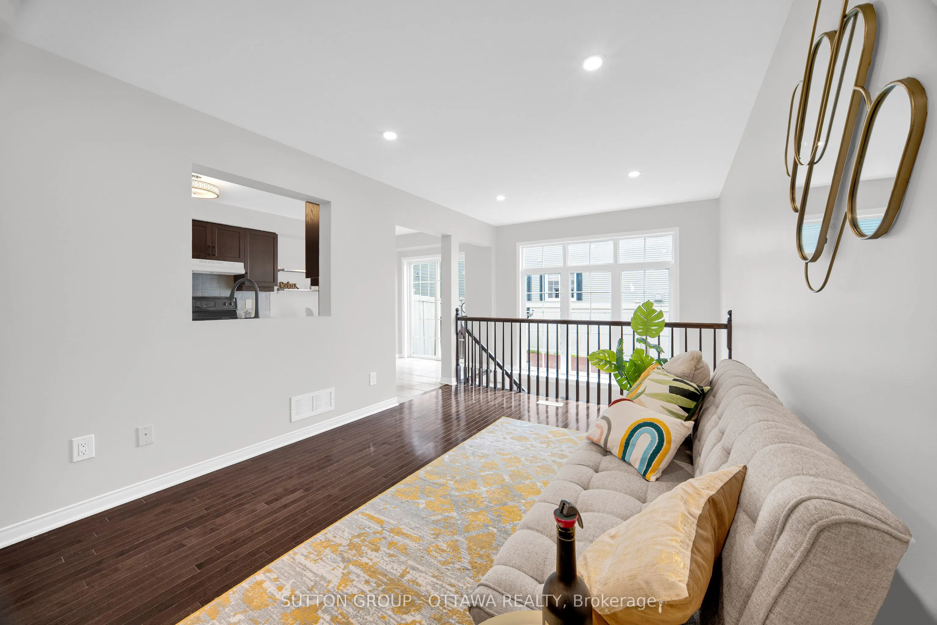 554 Ashbourne Crescent