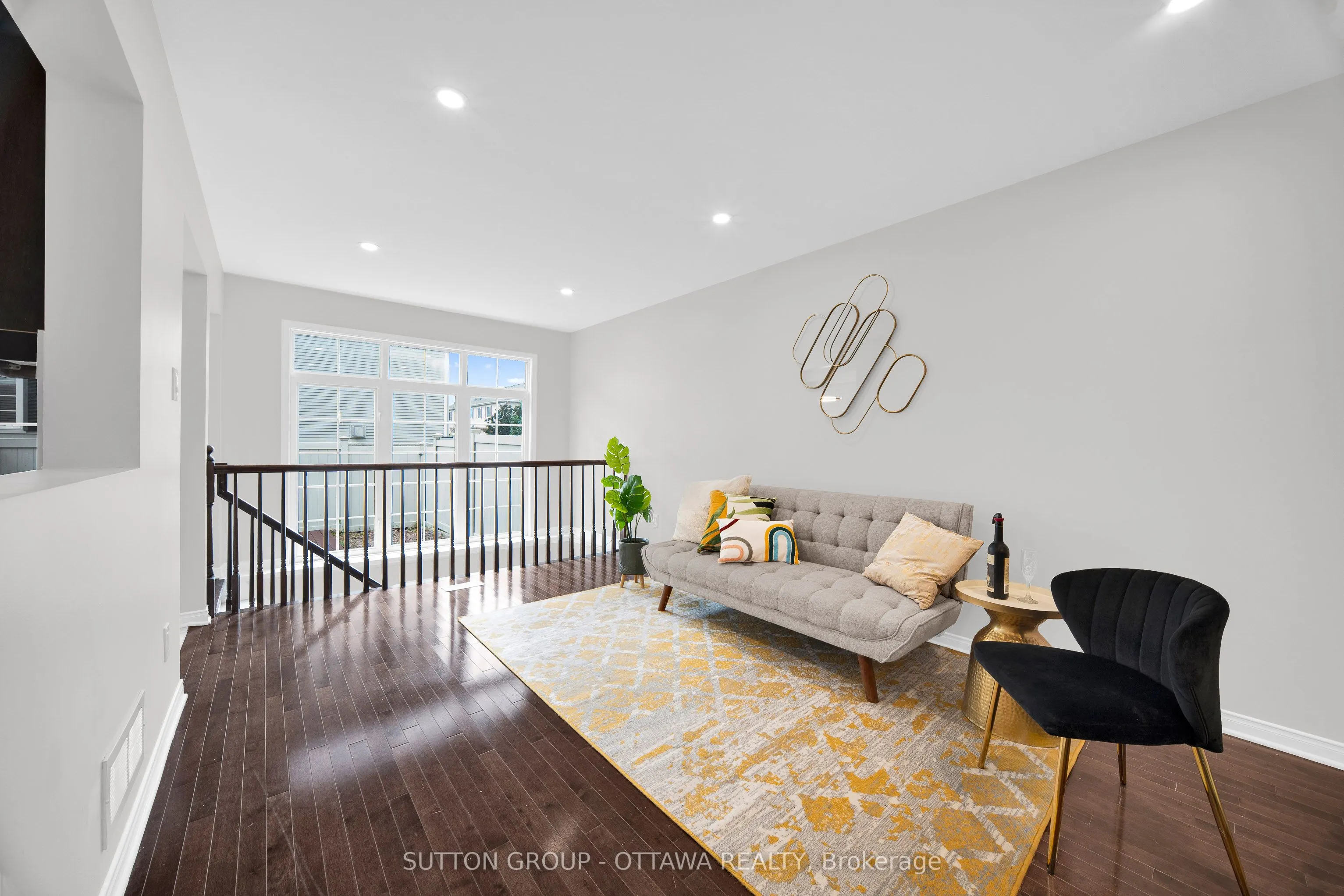 554 Ashbourne Crescent