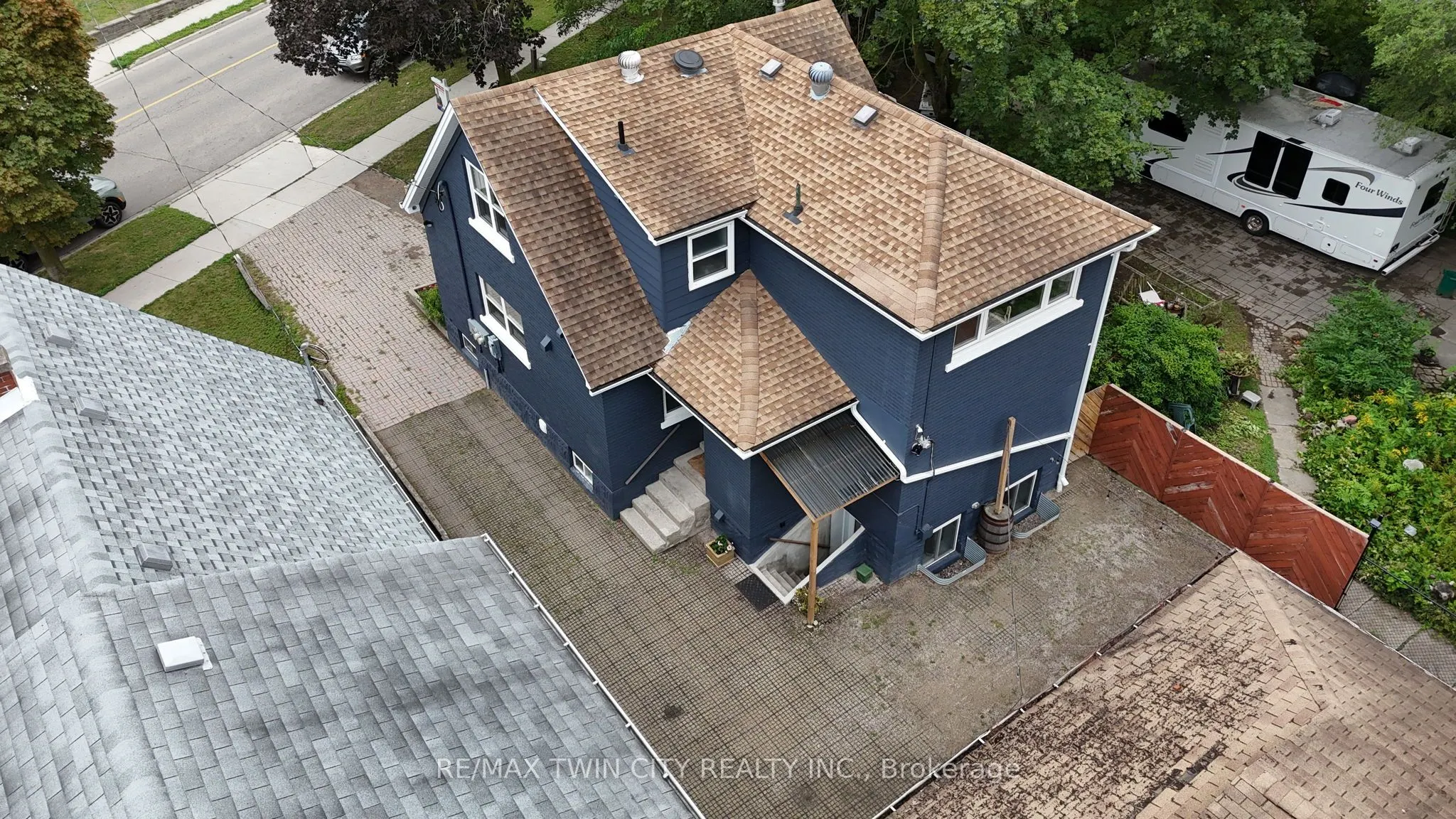 604 Guelph Street