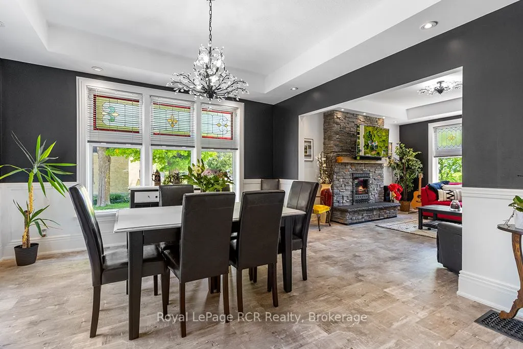 136 Queen Street W