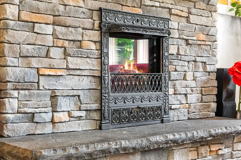 136 Queen Street W