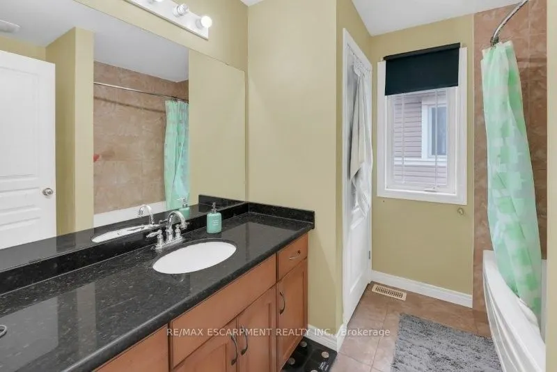 15 Hemlock Way