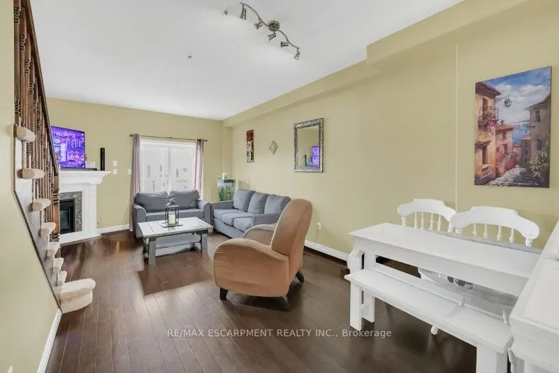 15 Hemlock Way
