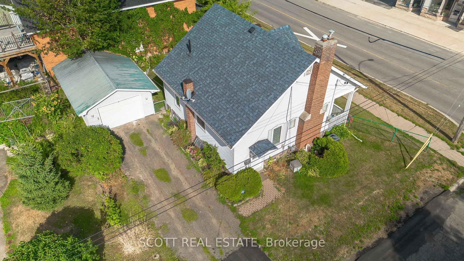 382 Mary Street