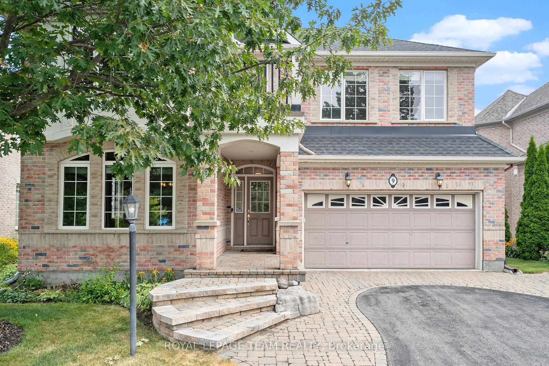 9 Fencerow Way