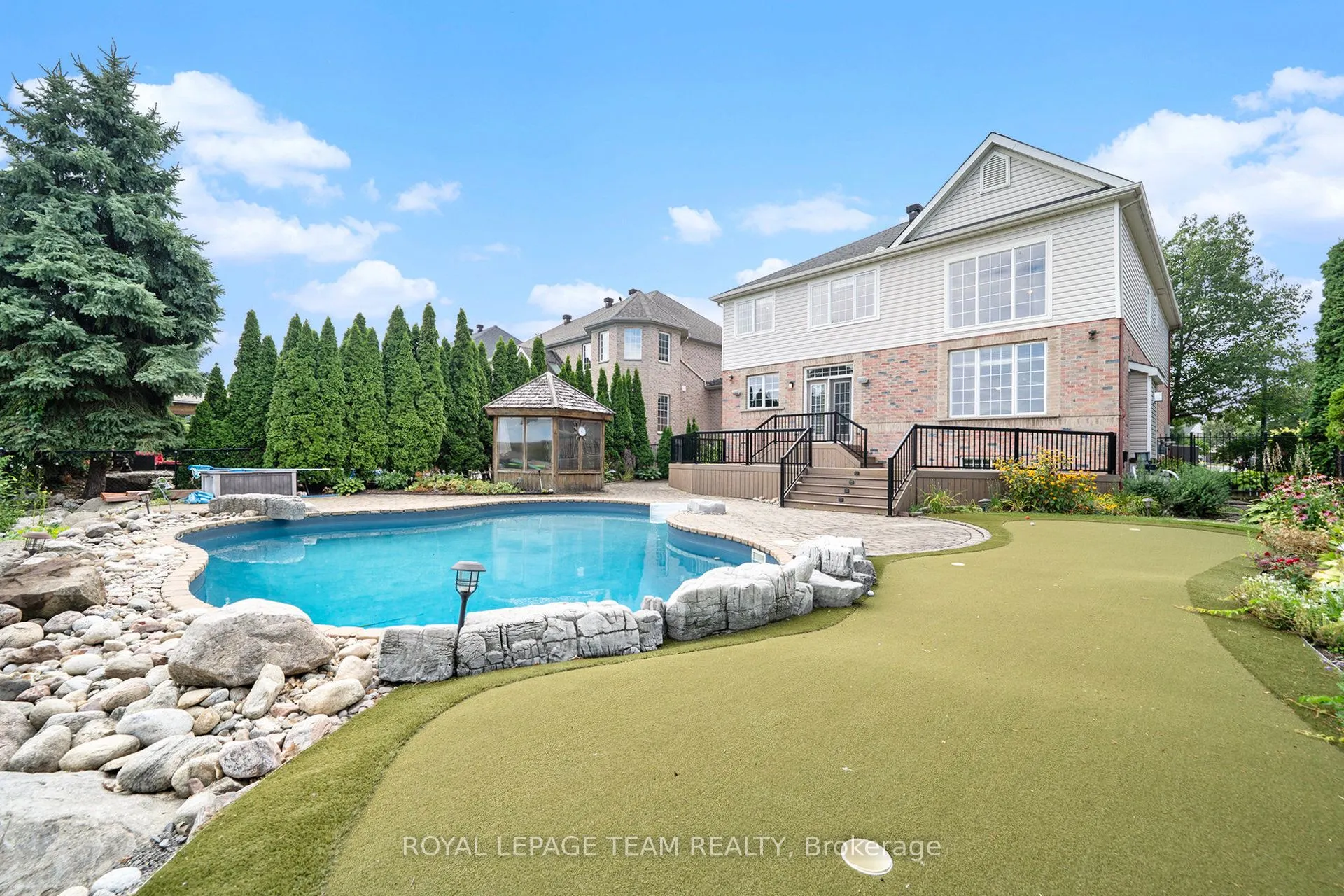 9 Fencerow Way