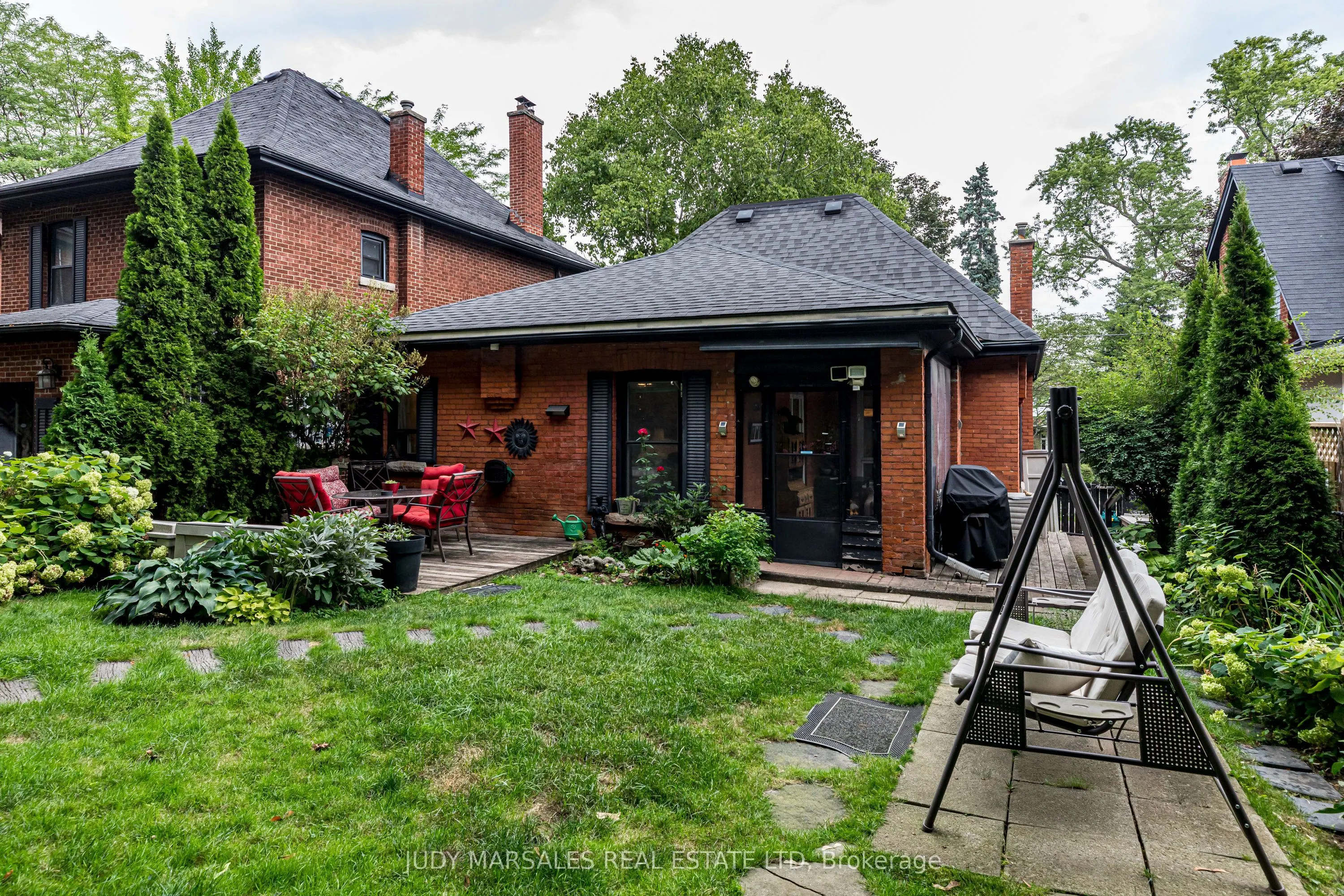 245 Hillcrest Avenue