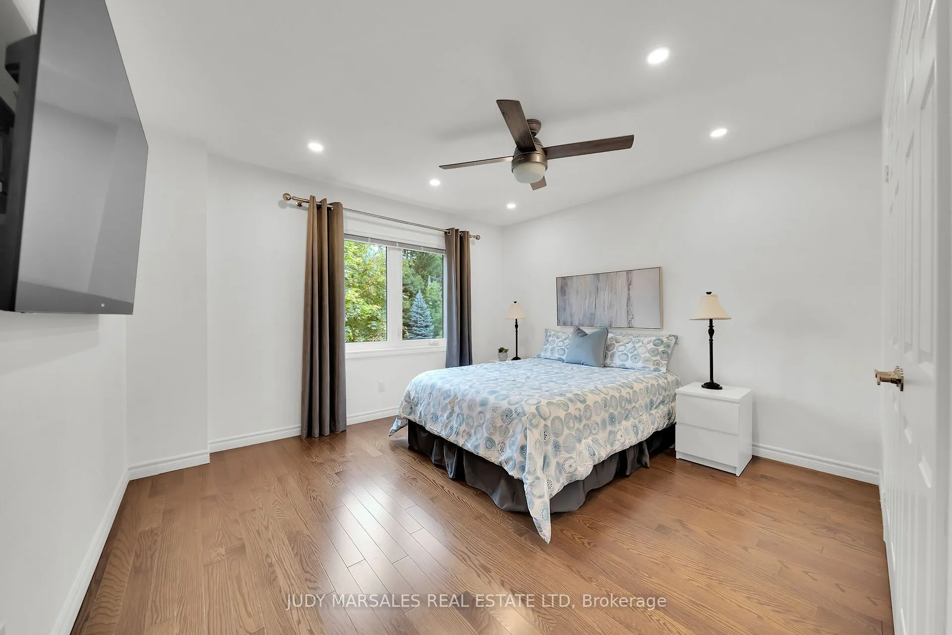 26 Huntingwood Avenue