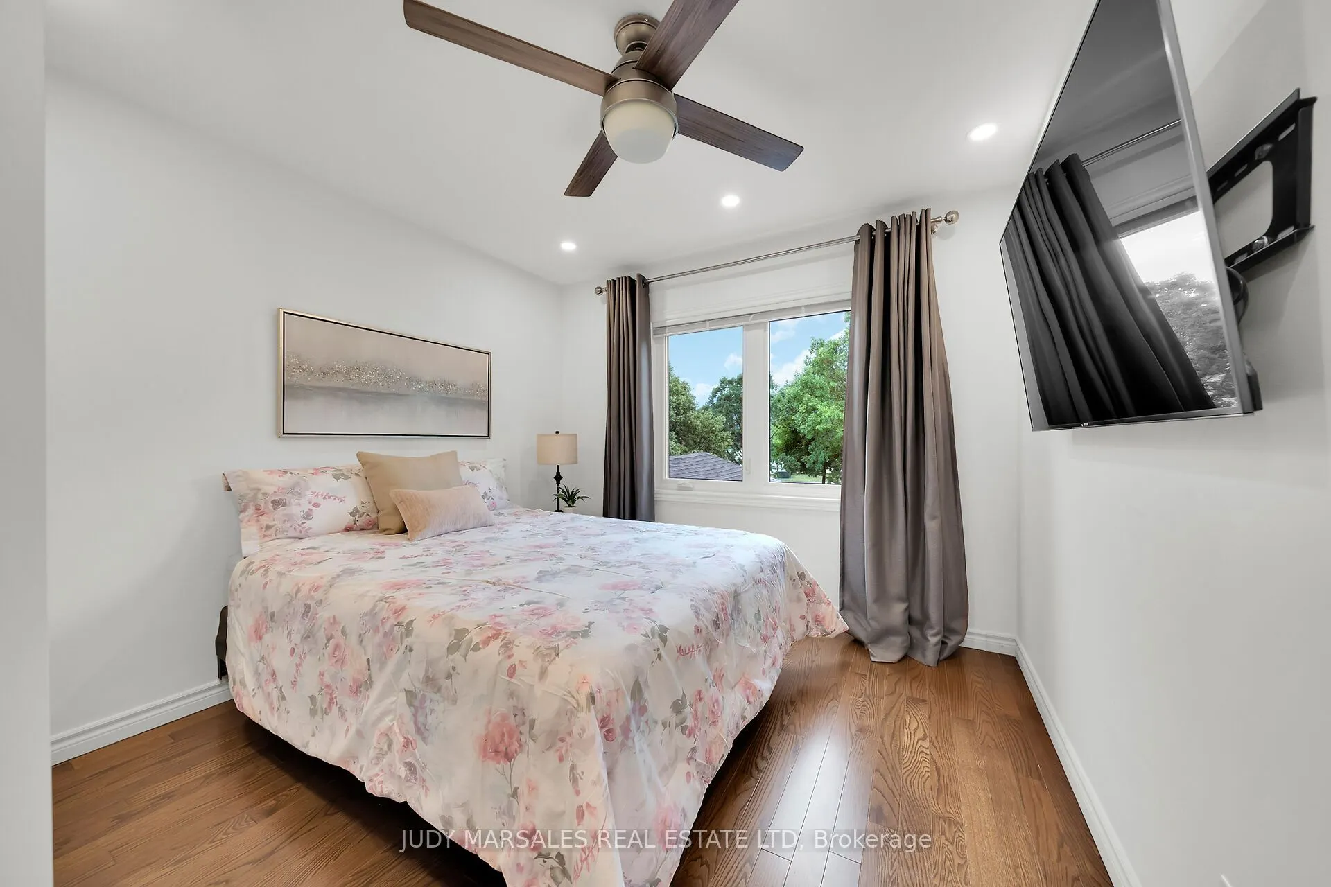 26 Huntingwood Avenue