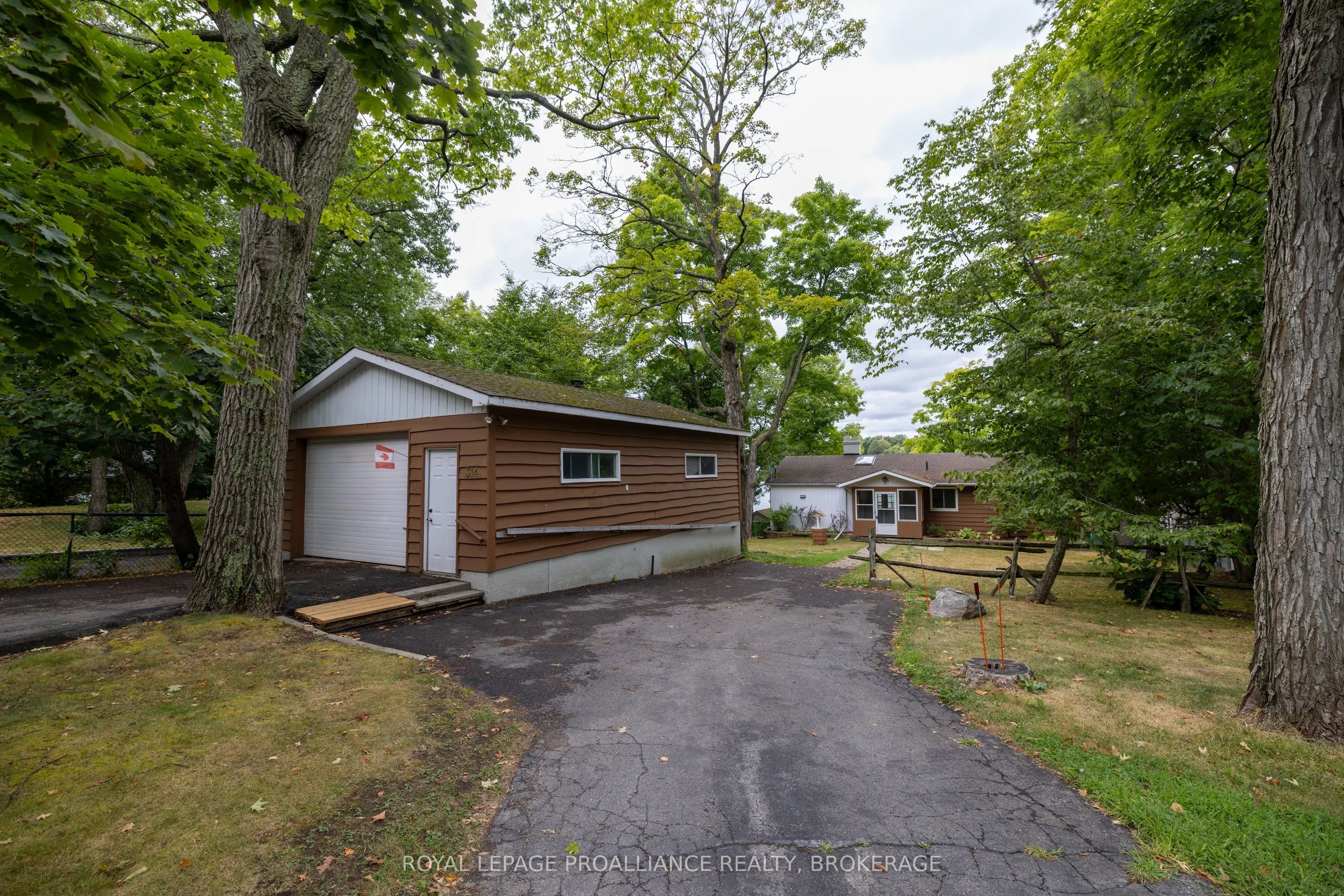 314 Nicholson Point Road