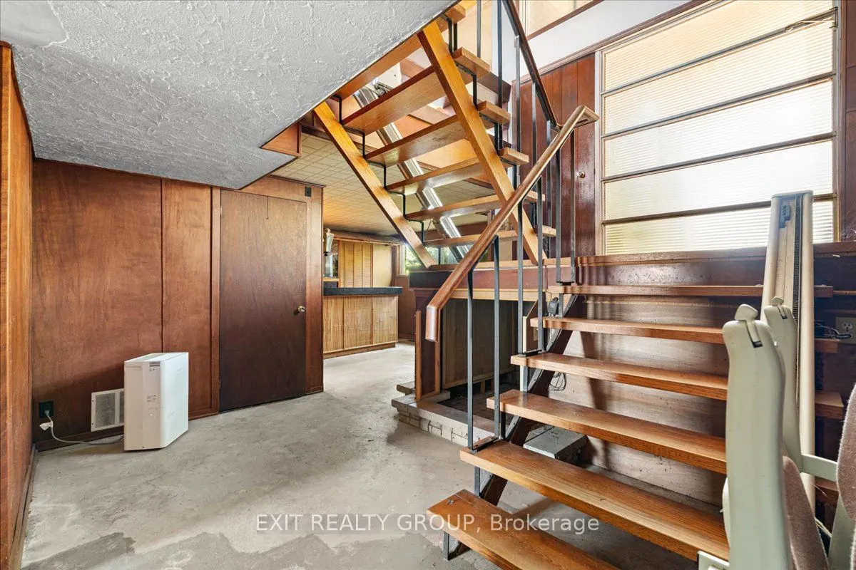 22649 Loyalist Parkway