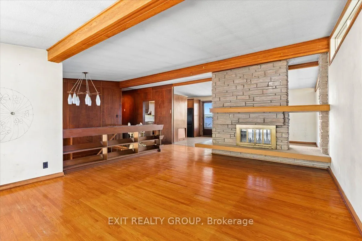 22649 Loyalist Parkway
