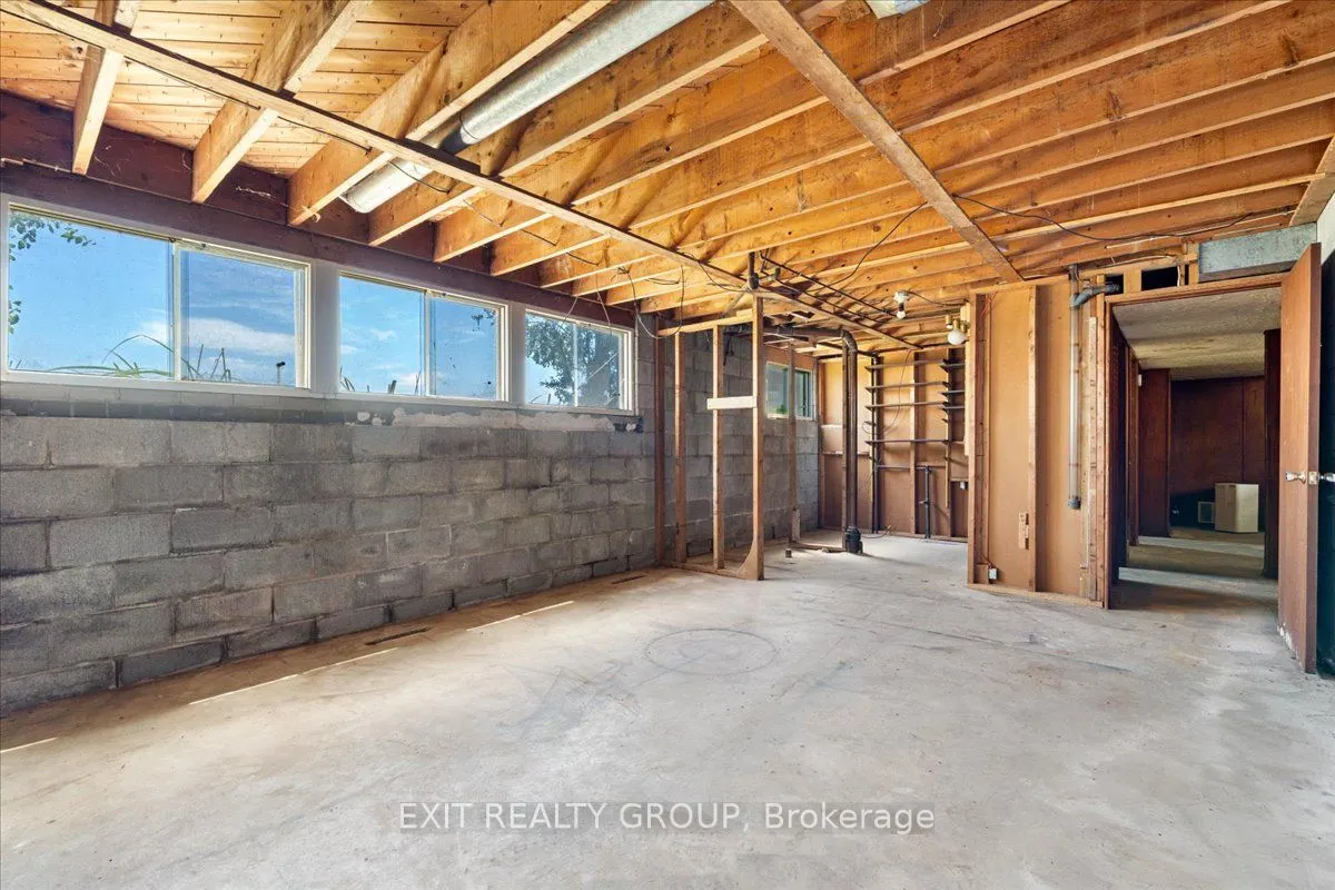 22649 Loyalist Parkway
