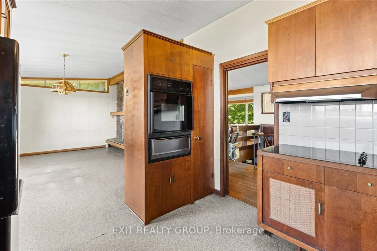 22649 Loyalist Parkway